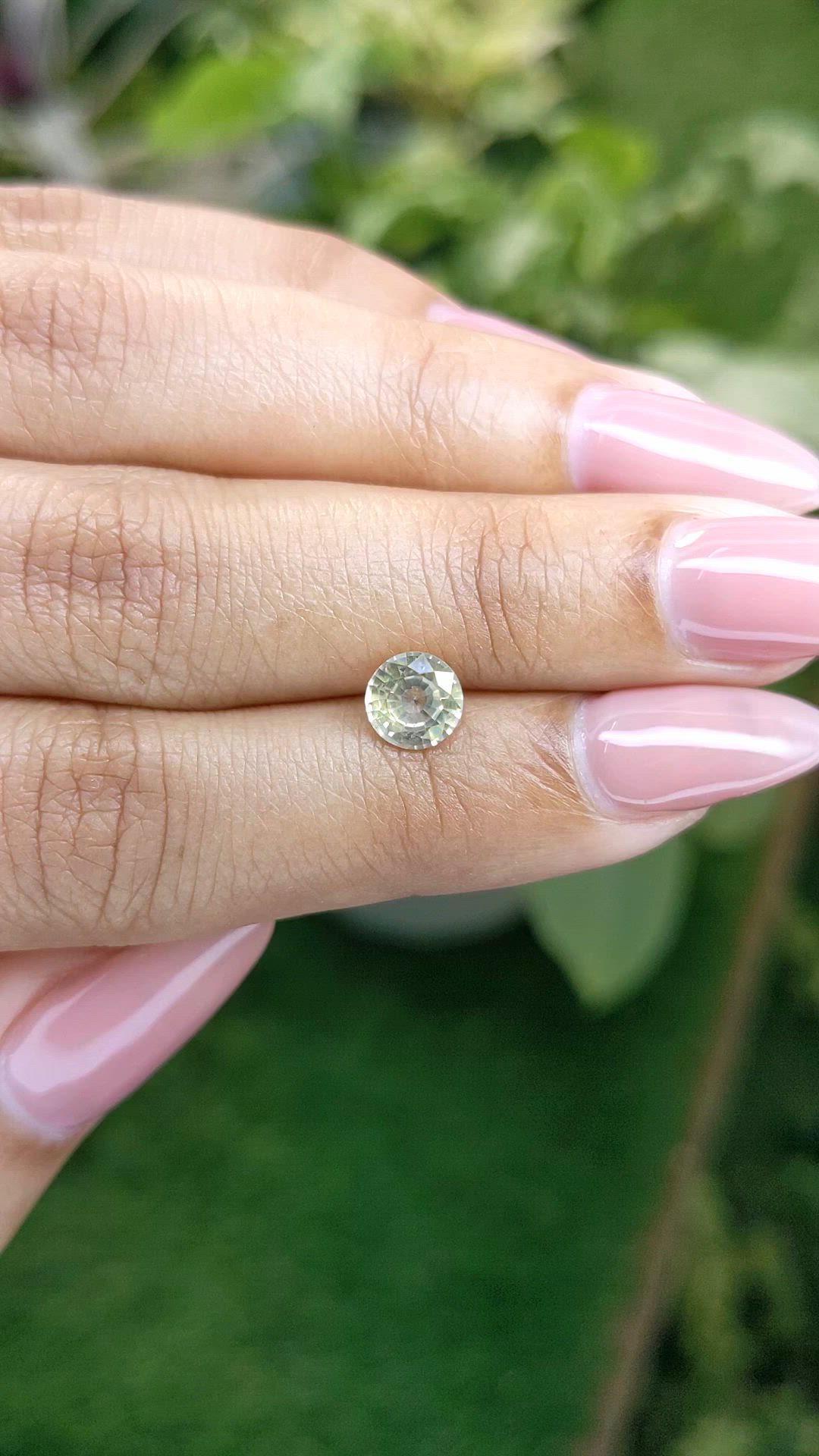 1.15 Ct. Sapphire from Ceylon (Sri Lanka) Size Video