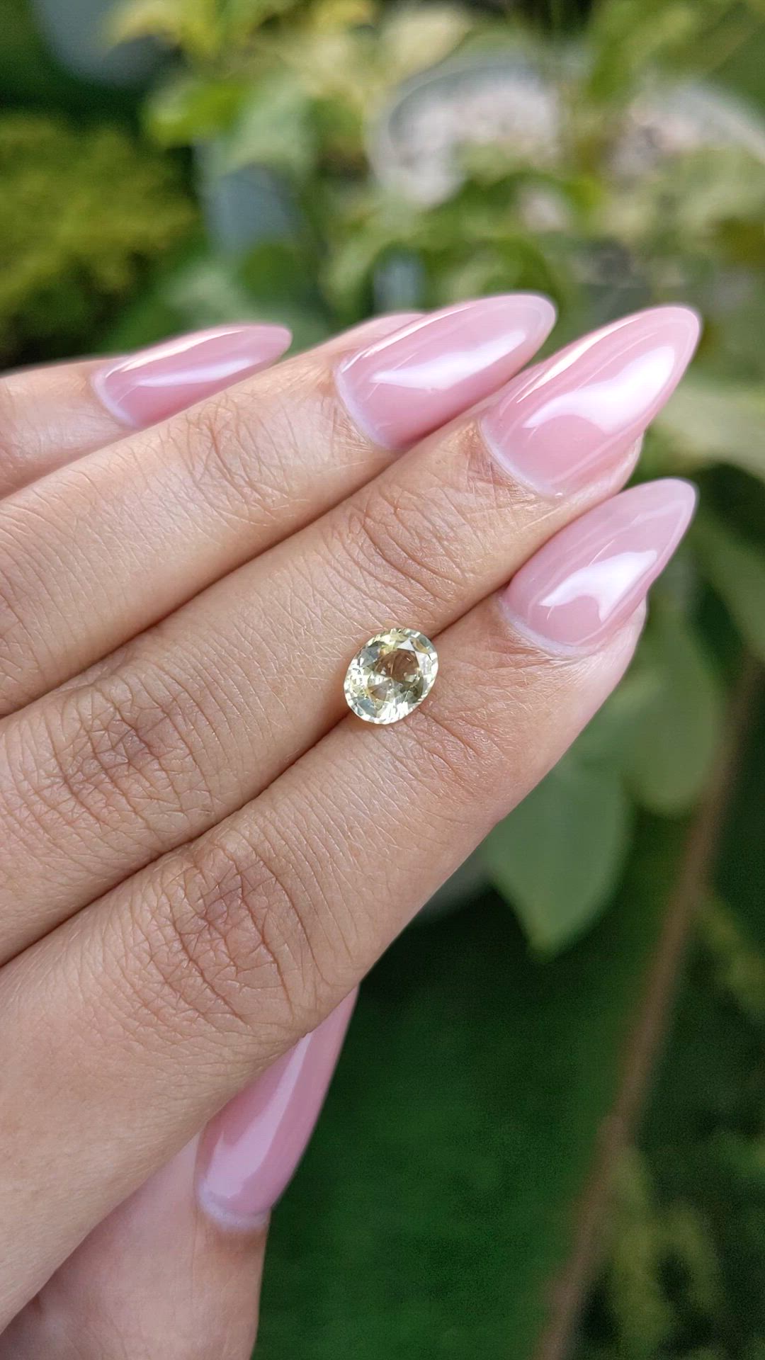 1.38 Ct. Yellow Sapphire from Ceylon (Sri Lanka) Size Video