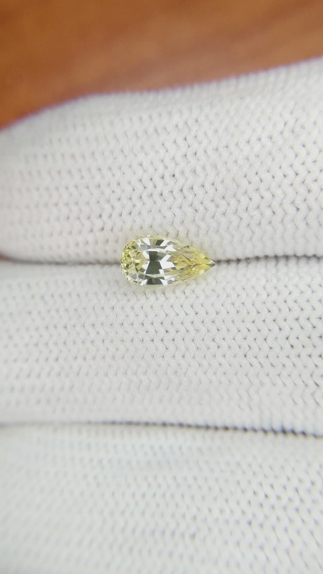 1.40 Ct. Yellow Sapphire from Ceylon (Sri Lanka) Size Video