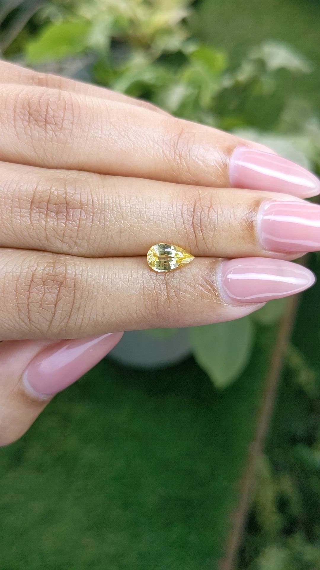 1.12 Ct. Yellow Sapphire from Ceylon (Sri Lanka) Size Video
