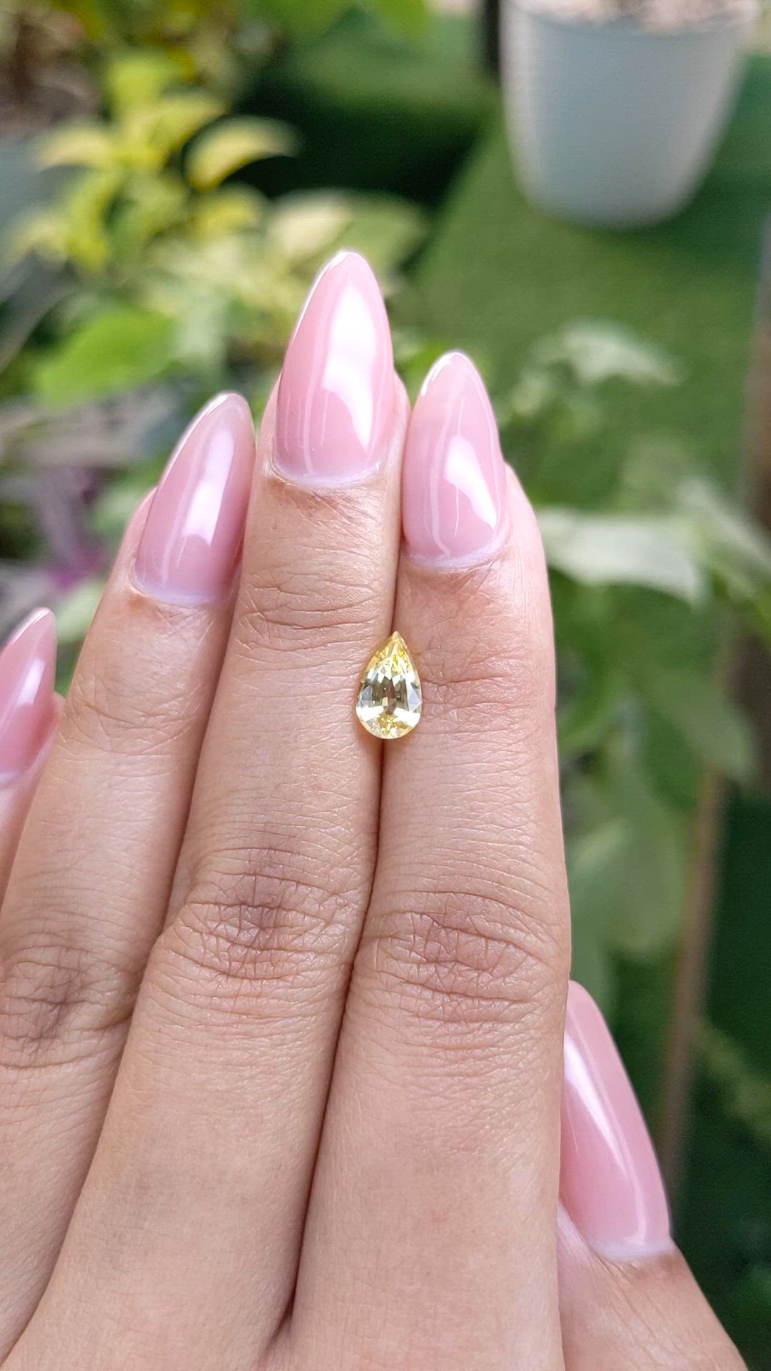 1.12 Ct. Yellow Sapphire from Ceylon (Sri Lanka) Size Video