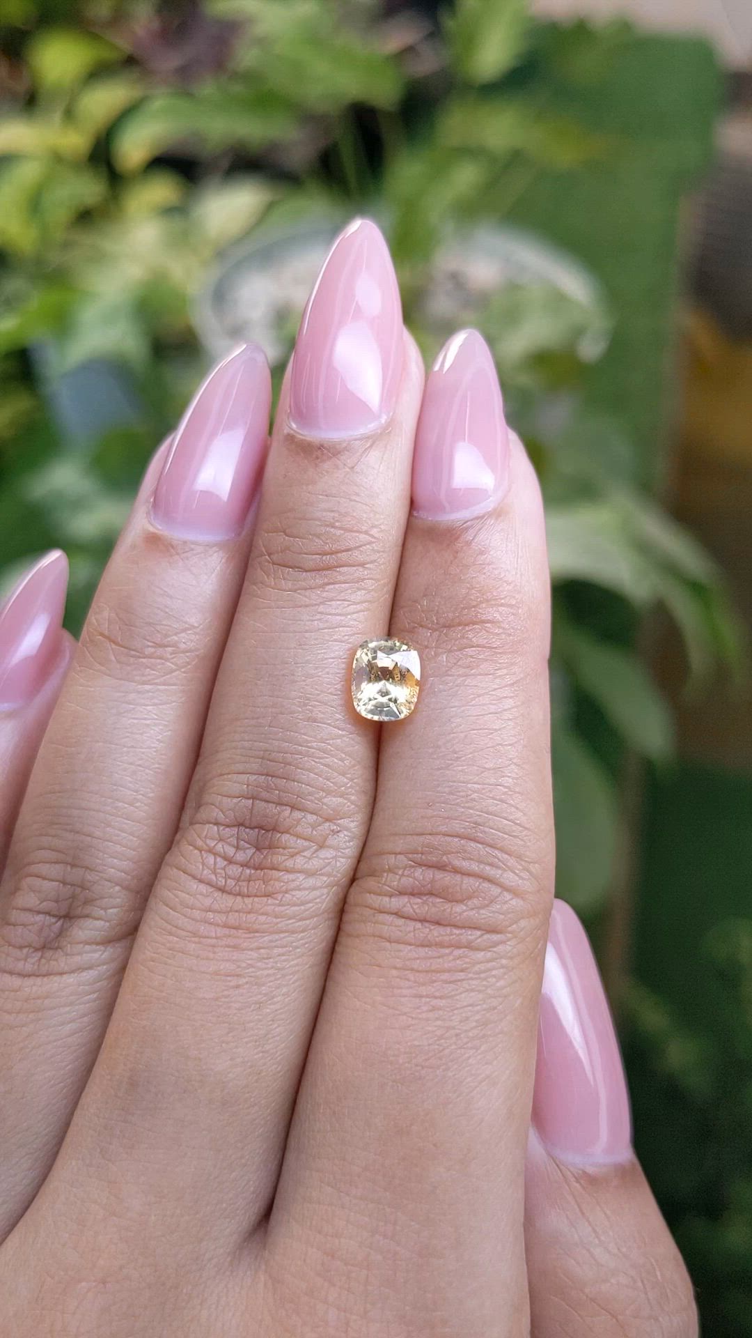 1.57 Ct. Yellow Sapphire from Ceylon (Sri Lanka) Size Video