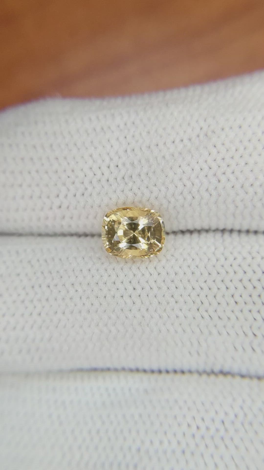 1.57 Ct. Yellow Sapphire from Ceylon (Sri Lanka) Size Video