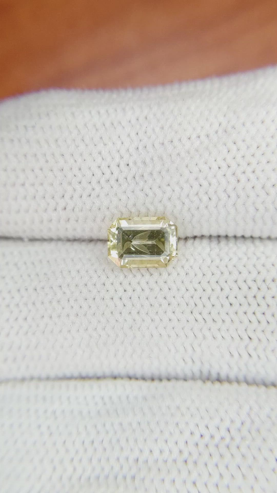 1.43 Ct. Yellow Sapphire from Ceylon (Sri Lanka) Size Video
