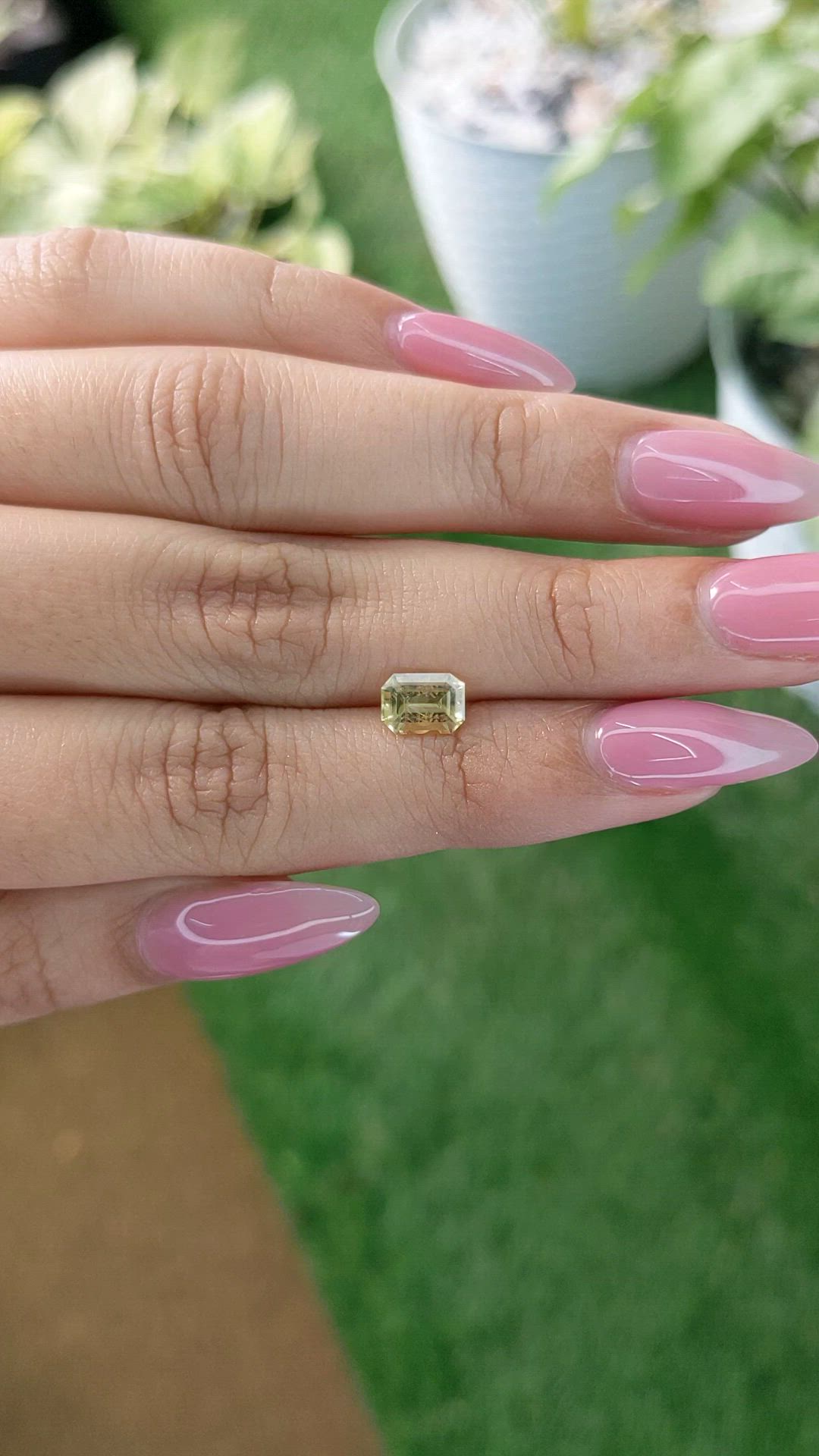 1.43 Ct. Yellow Sapphire from Ceylon (Sri Lanka) Size Video