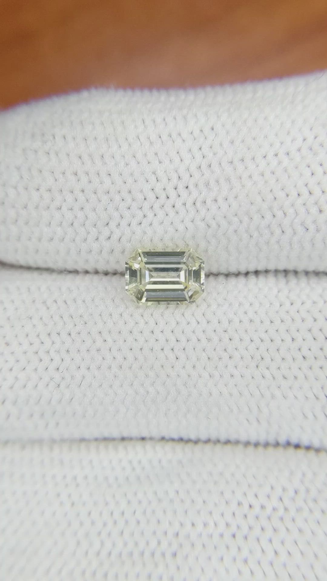 1.08 Ct. Yellow Sapphire from Ceylon (Sri Lanka) Size Video