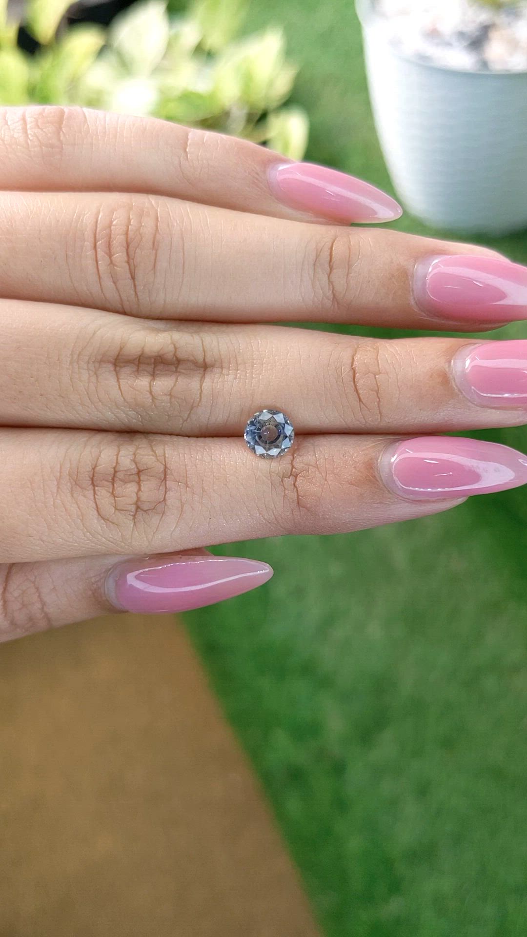 1.23 Ct. Bi Color Sapphire from Ceylon (Sri Lanka) Size Video