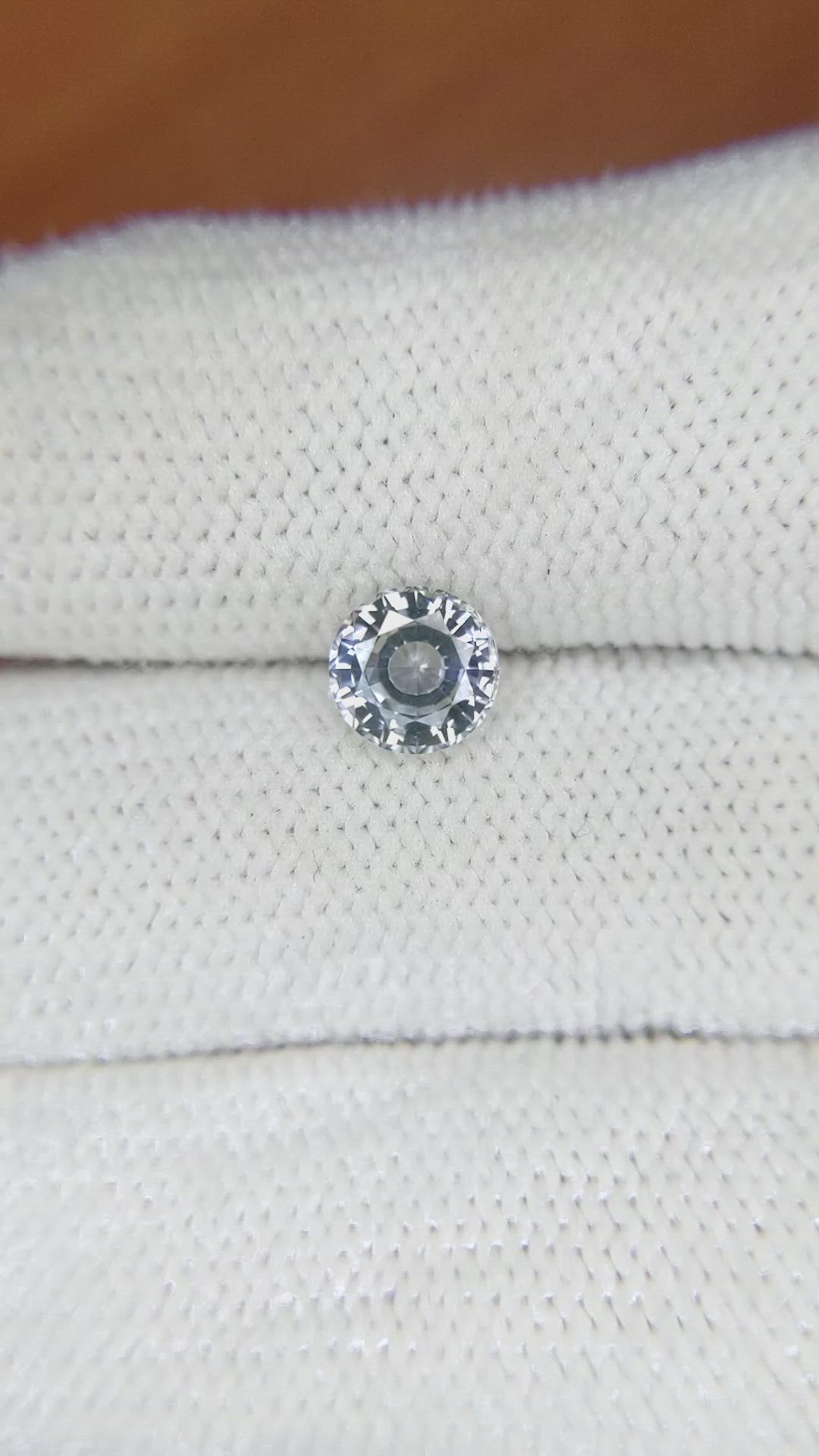 1.23 Ct. Bi Color Sapphire from Ceylon (Sri Lanka) Size Video