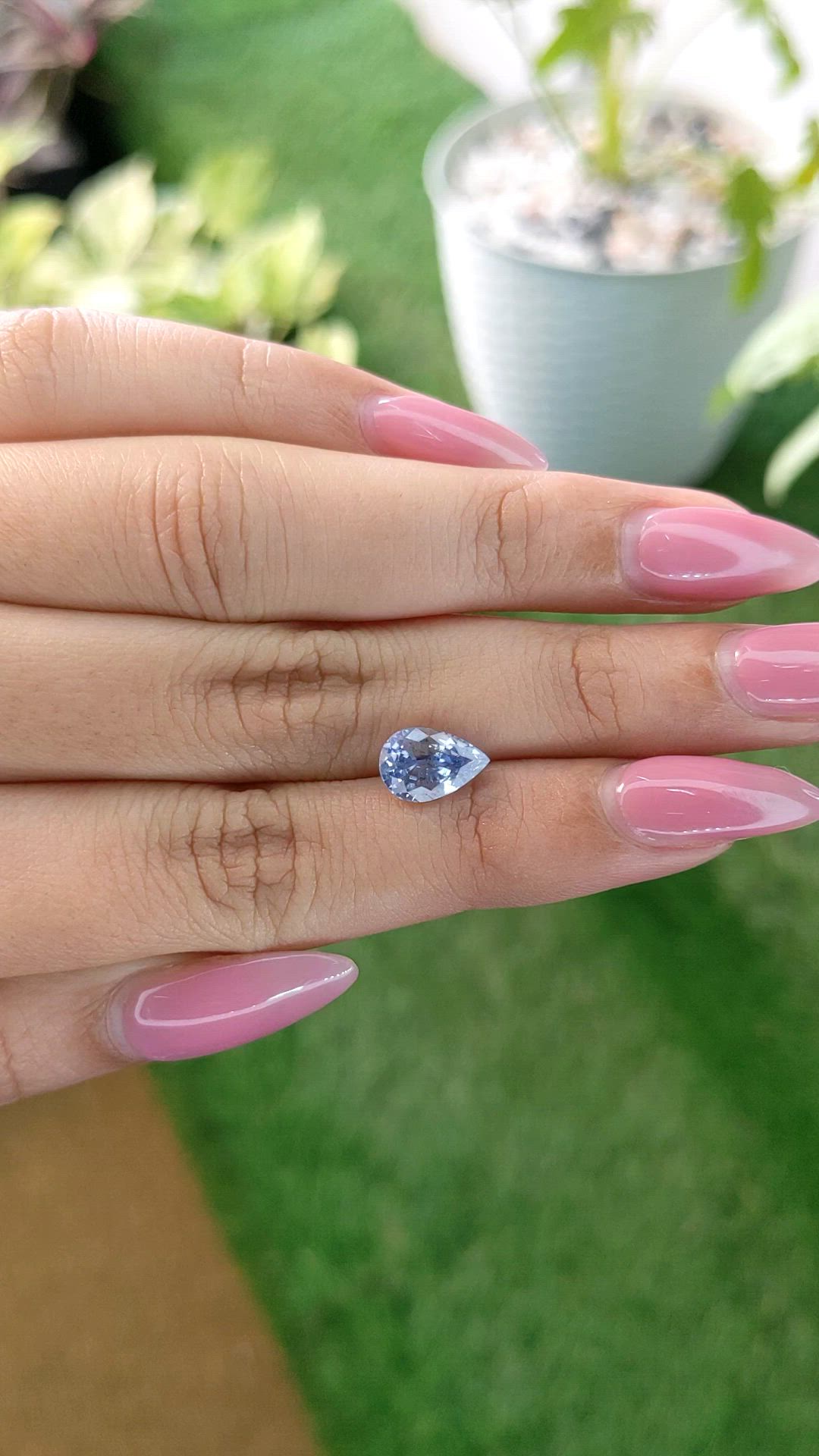 2.46 Ct. Bi Color Sapphire from Ceylon (Sri Lanka) Size Video
