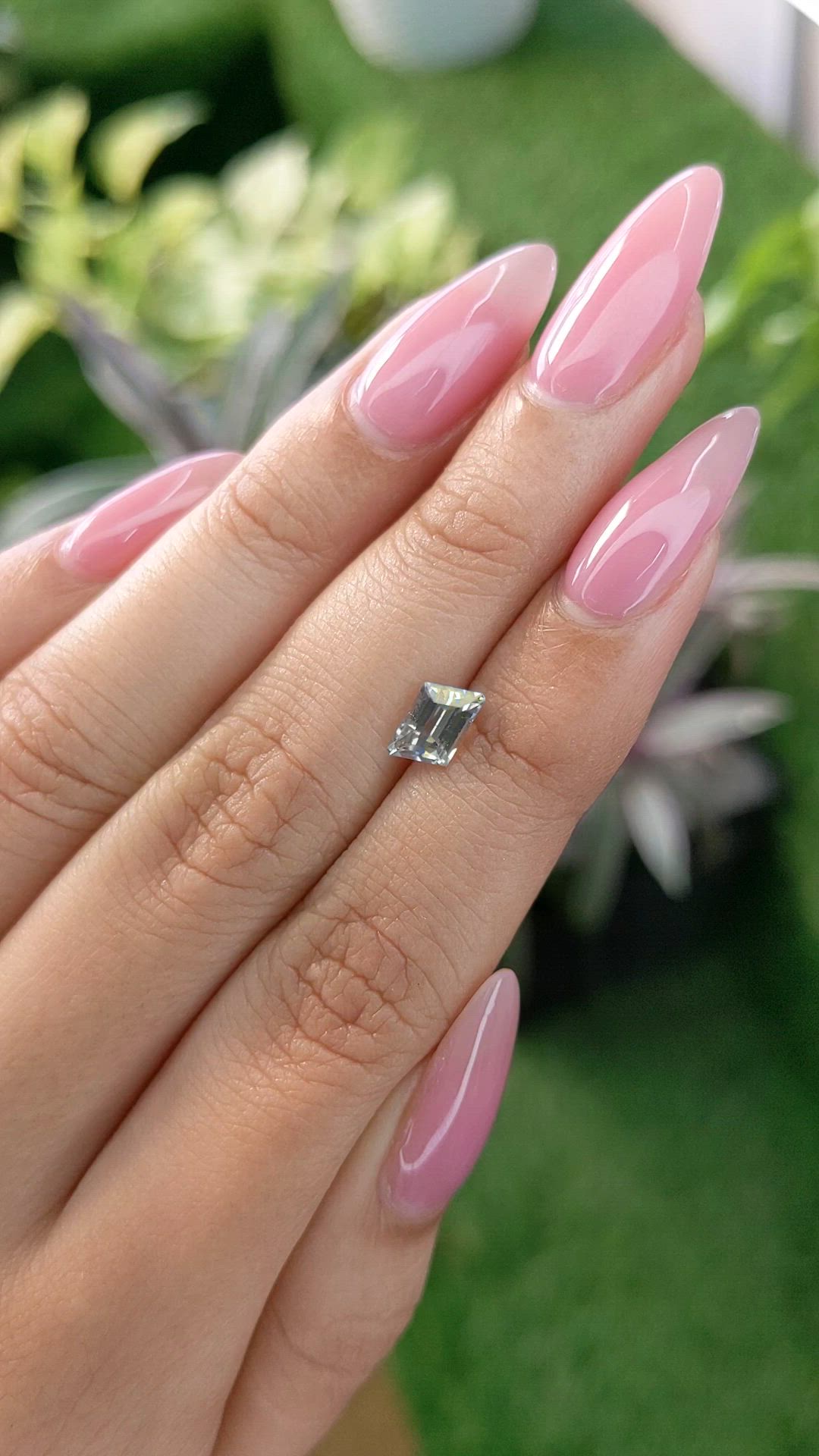 1.04 Ct. Bi Color Sapphire from Ceylon (Sri Lanka) Size Video