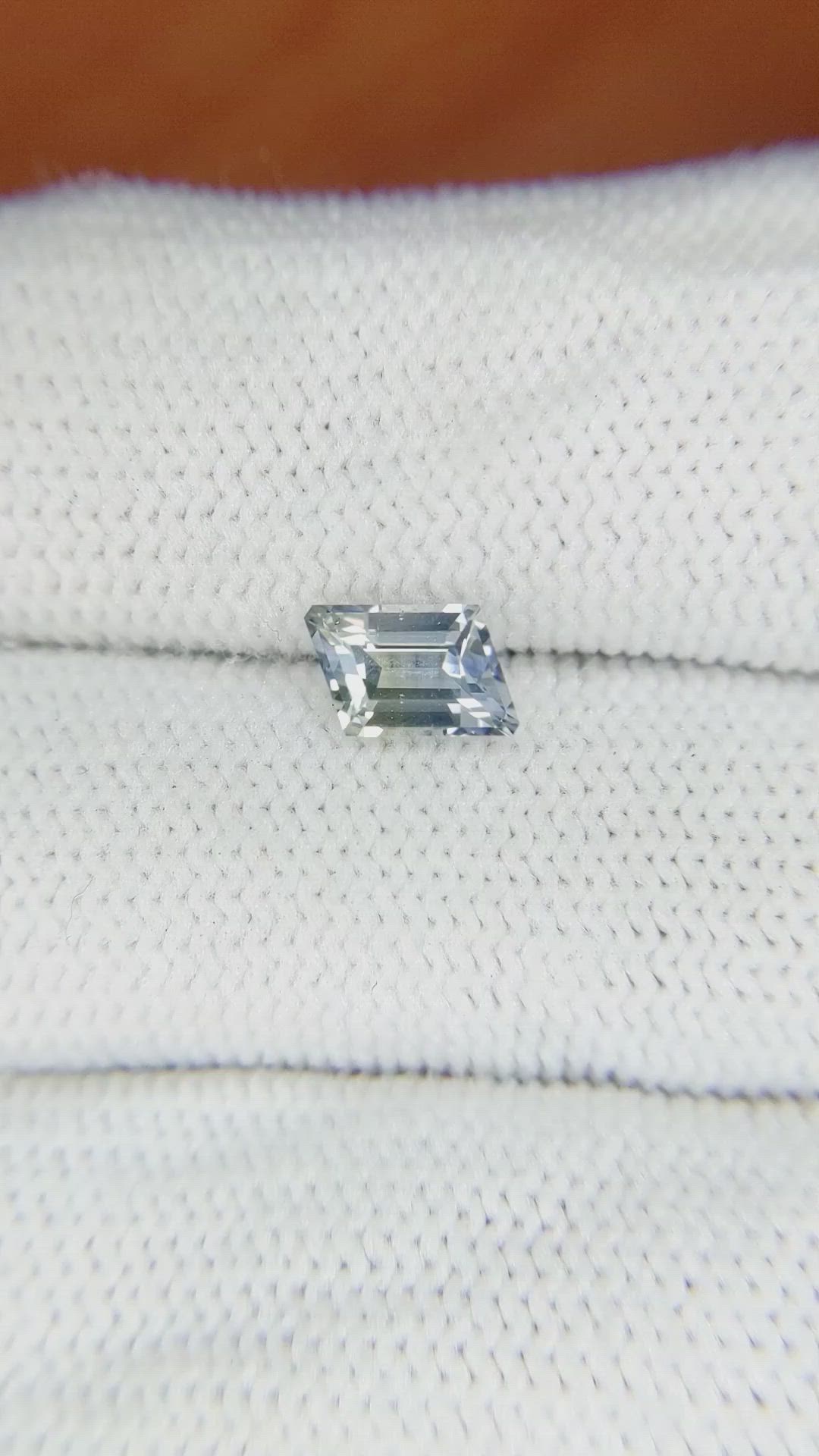 1.04 Ct. Bi Color Sapphire from Ceylon (Sri Lanka) Size Video