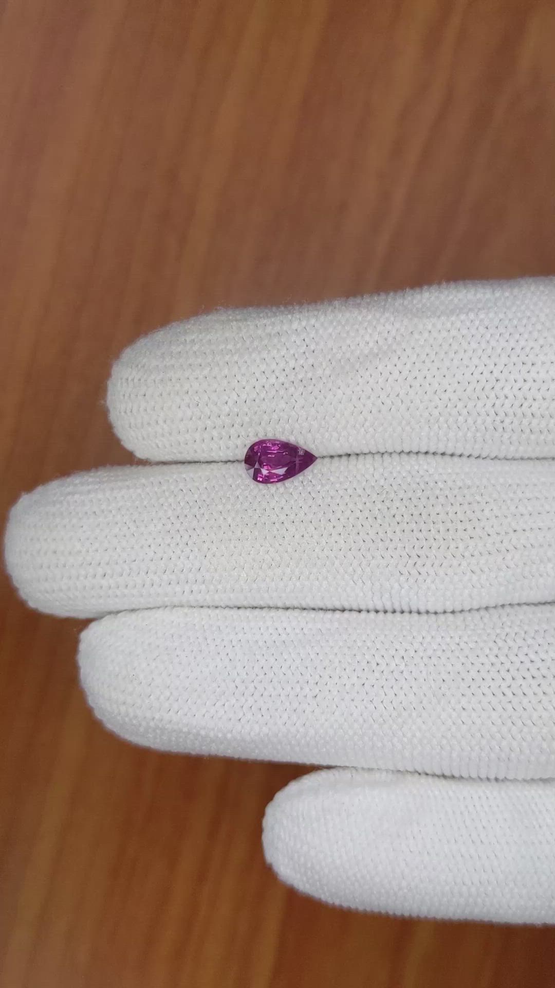 0.74 Ct. Purplish Pink Sapphire from Ceylon (Sri Lanka) Size Video