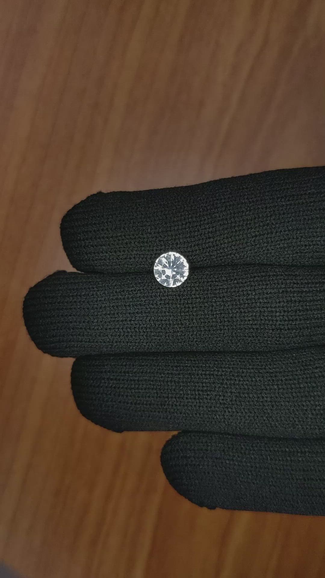 1.11 Ct. White Sapphire from Ceylon (Sri Lanka) Size Video