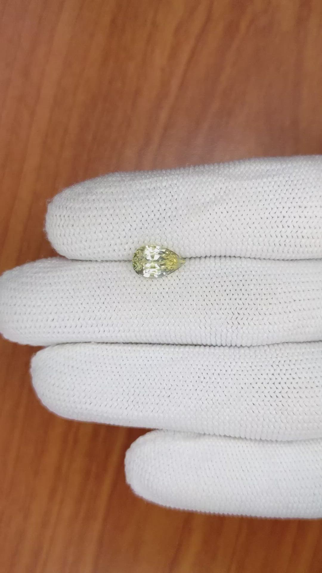 1.96 Ct. Bi Color Sapphire from Ceylon (Sri Lanka) Size Video