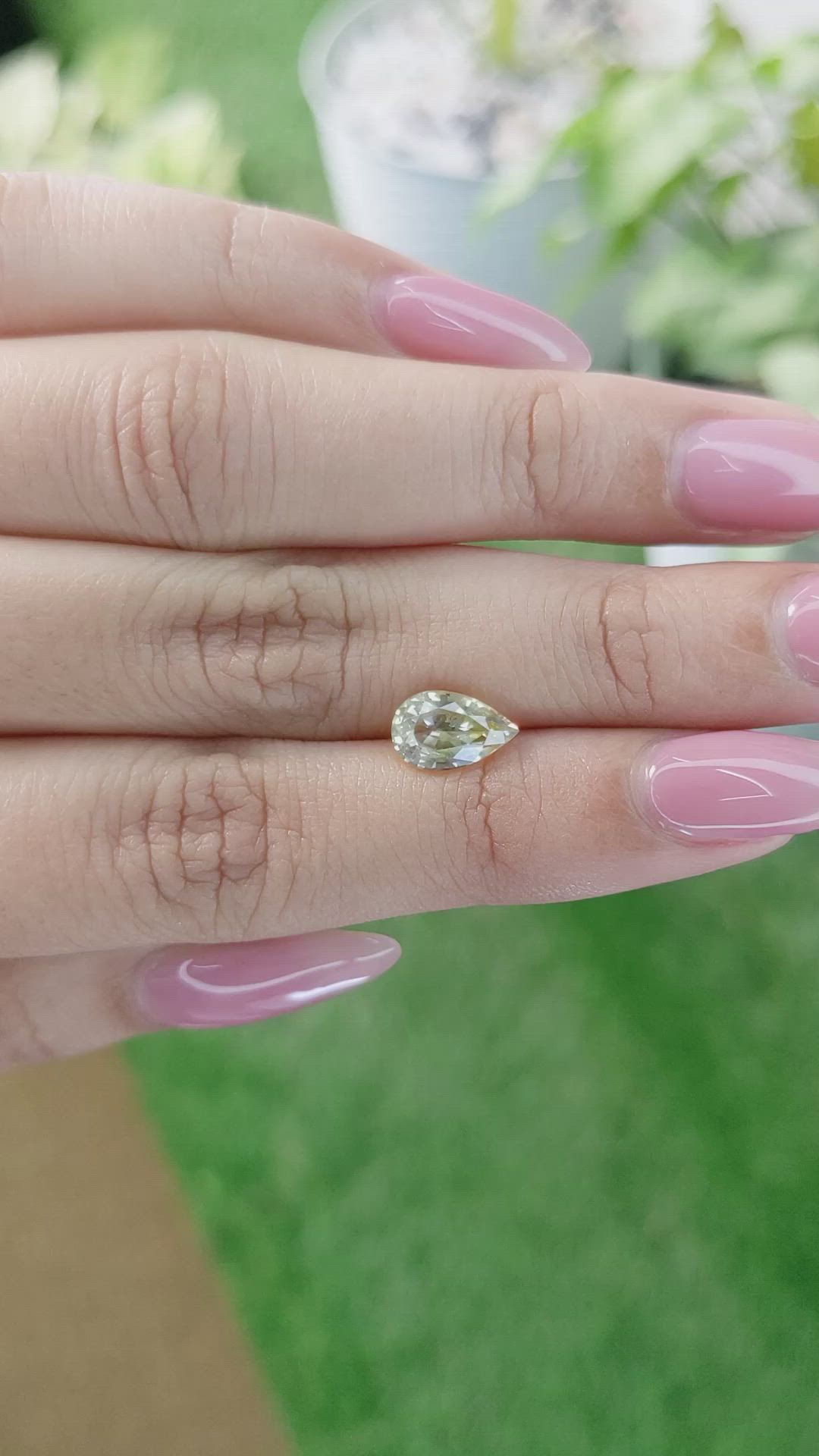 1.96 Ct. Bi Color Sapphire from Ceylon (Sri Lanka) Size Video