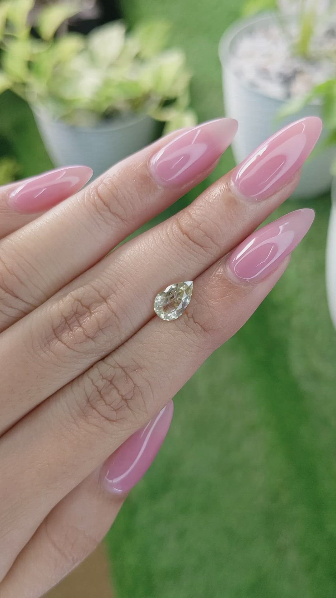 1.96 Ct. Bi Color Sapphire from Ceylon (Sri Lanka) Size Video