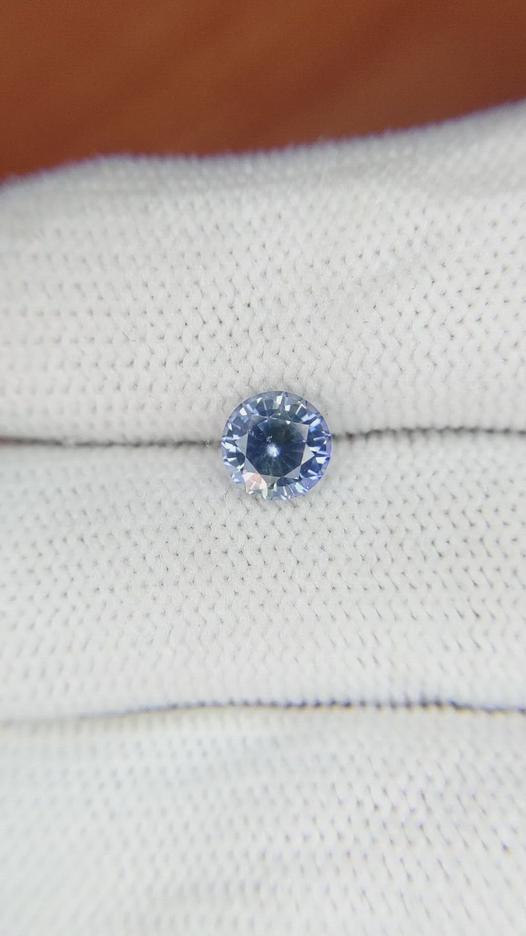1.07 Ct. Bi Color Sapphire from Ceylon (Sri Lanka) Size Video