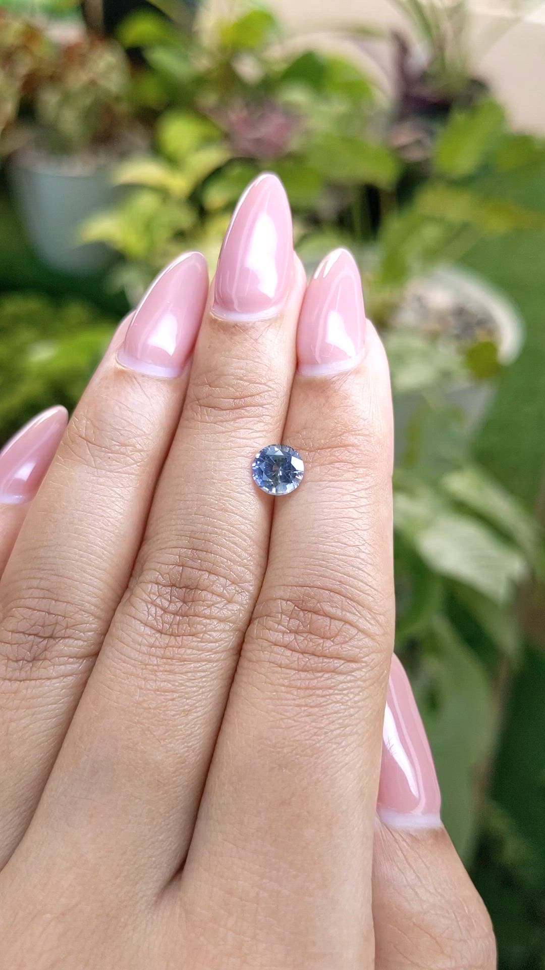1.07 Ct. Bi Color Sapphire from Ceylon (Sri Lanka) Size Video