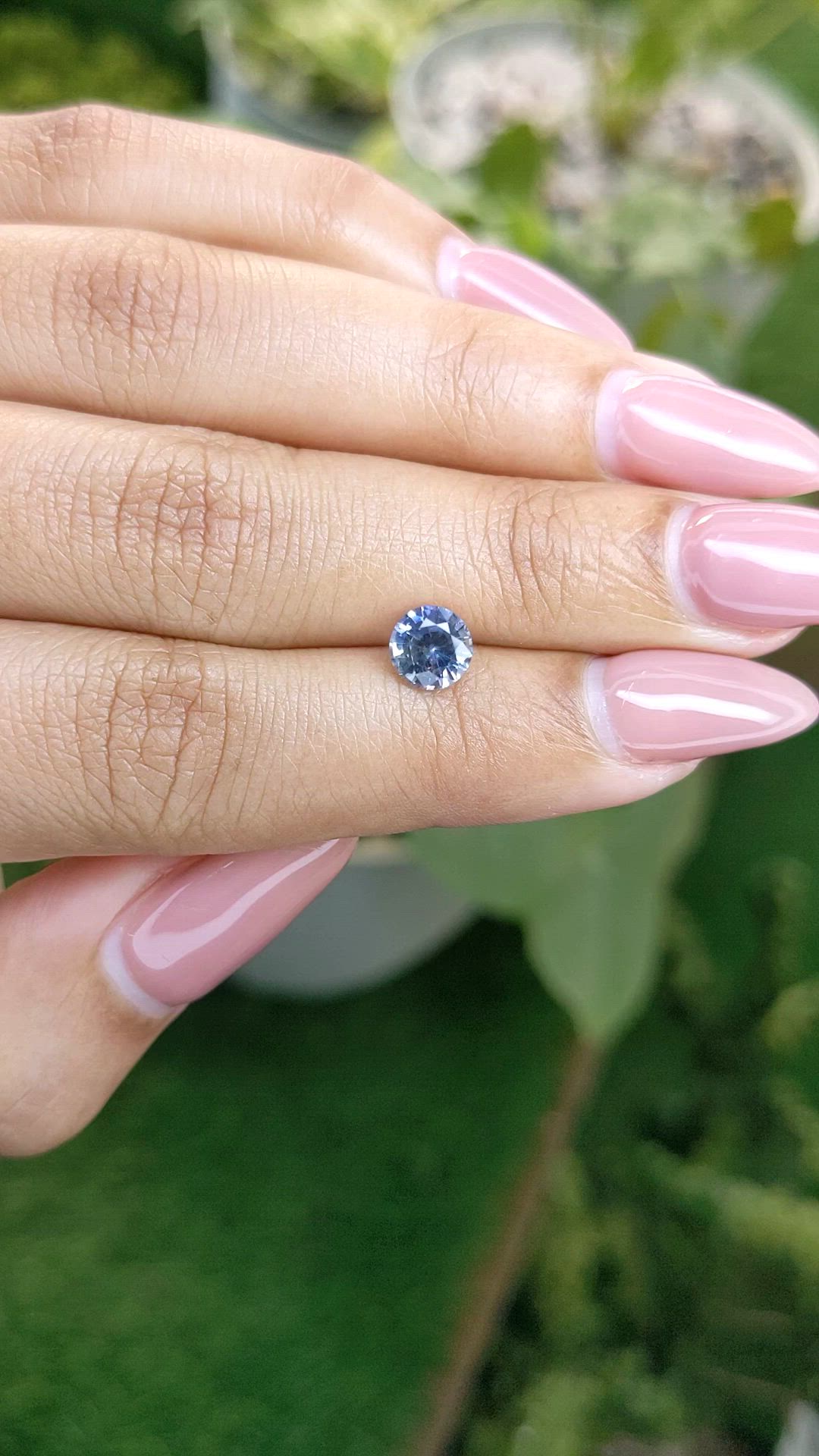 1.07 Ct. Bi Color Sapphire from Ceylon (Sri Lanka) Size Video