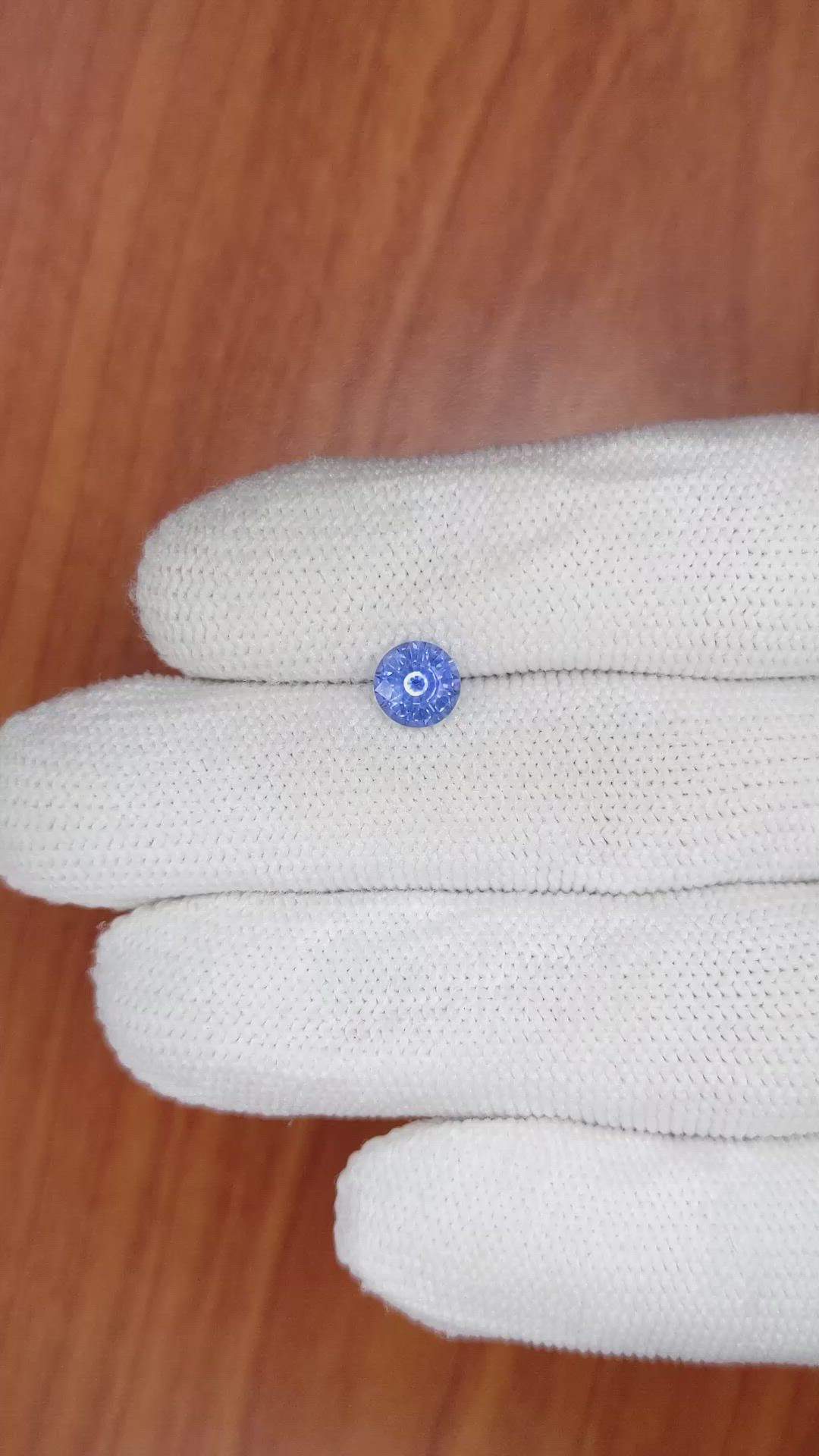 1.04 Ct. Blue Sapphire from Ceylon (Sri Lanka) Size Video