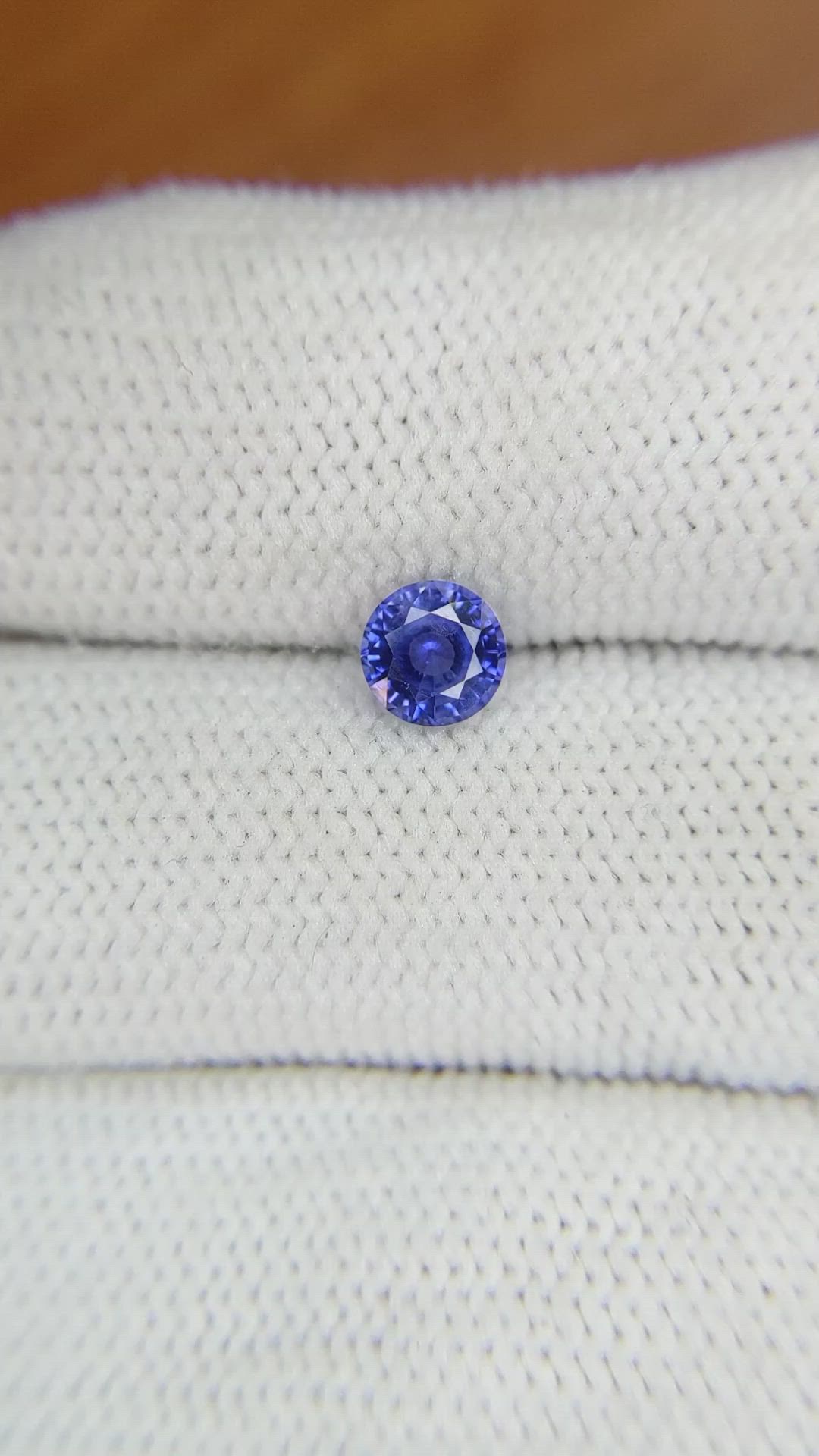 0.70 Ct. Blue Sapphire from Ceylon (Sri Lanka) Size Video