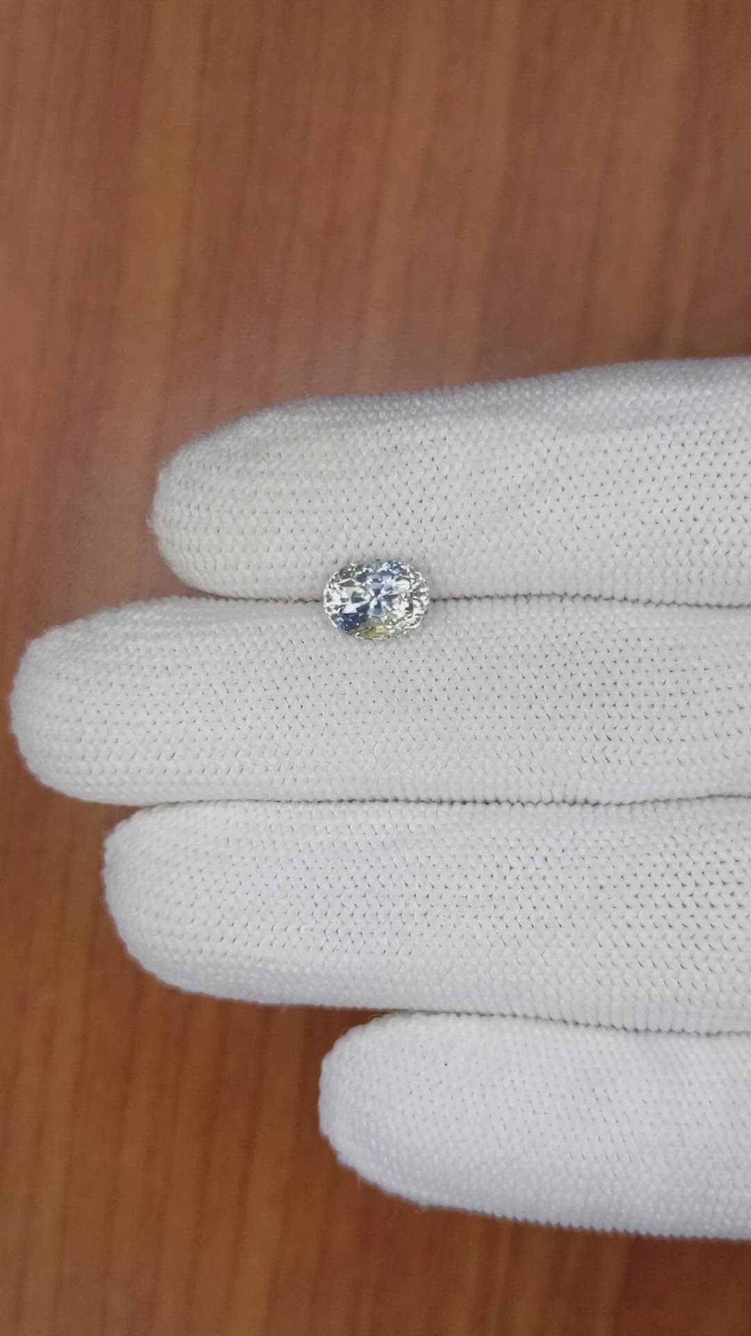 2.14 Ct. Bi Color Sapphire from Ceylon (Sri Lanka) Size Video