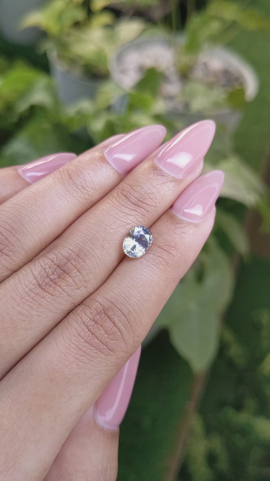 2.14 Ct. Bi Color Sapphire from Ceylon (Sri Lanka) Size Video