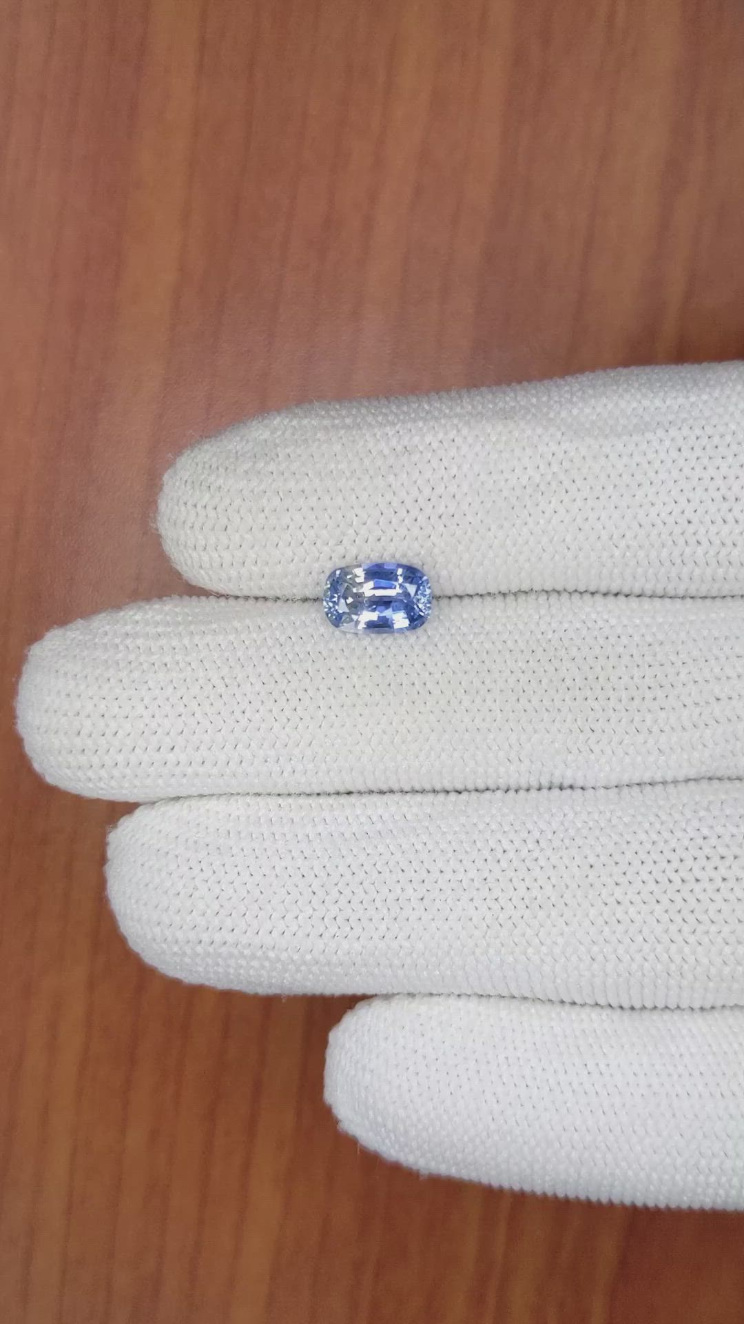 1.68 Ct. Bi Color Sapphire from Ceylon (Sri Lanka) Size Video