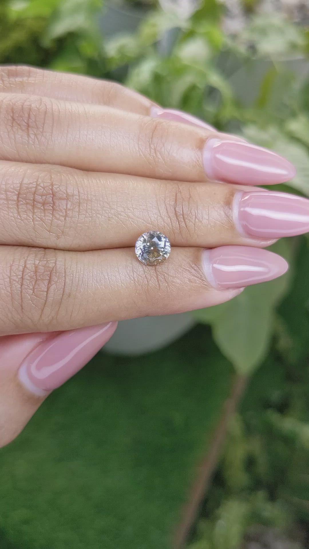 1.82 Ct. Bi Color Sapphire from Ceylon (Sri Lanka) Size Video