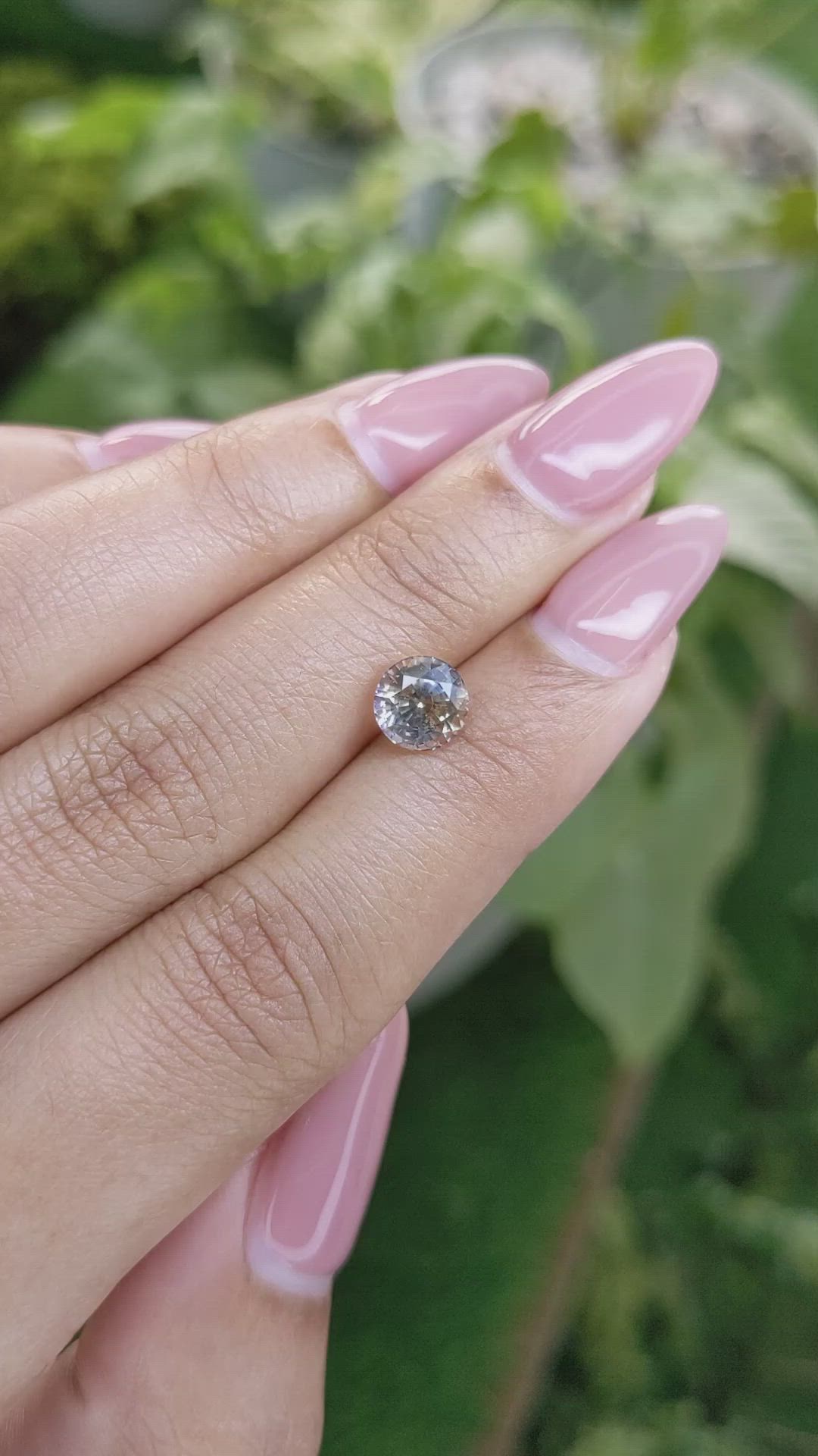 1.82 Ct. Bi Color Sapphire from Ceylon (Sri Lanka) Size Video