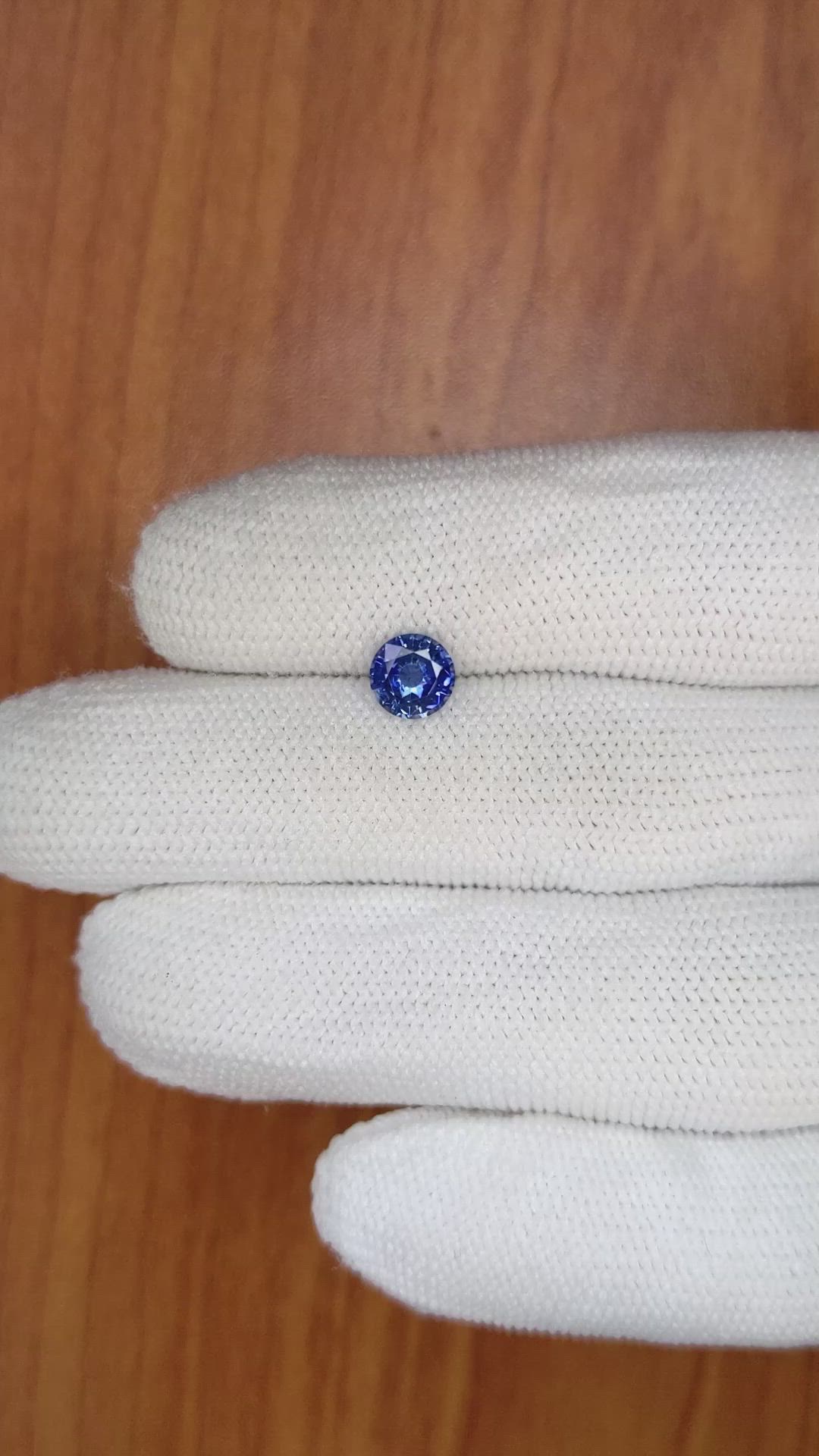1.04 Ct. Blue Sapphire from Ceylon (Sri Lanka) Size Video