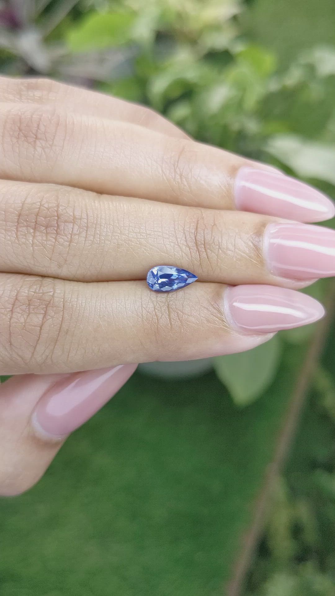 1.00 Ct. Blue Sapphire from Ceylon (Sri Lanka) Size Video