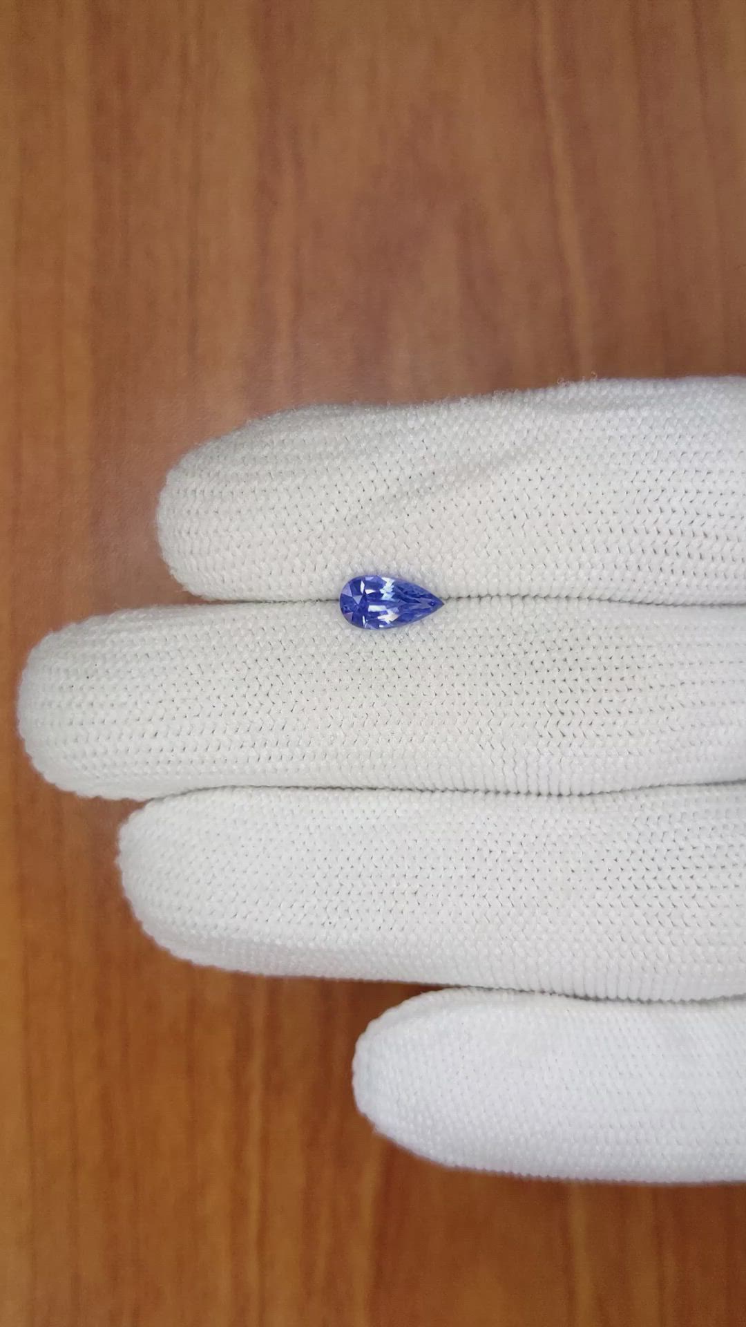 1.00 Ct. Blue Sapphire from Ceylon (Sri Lanka) Size Video