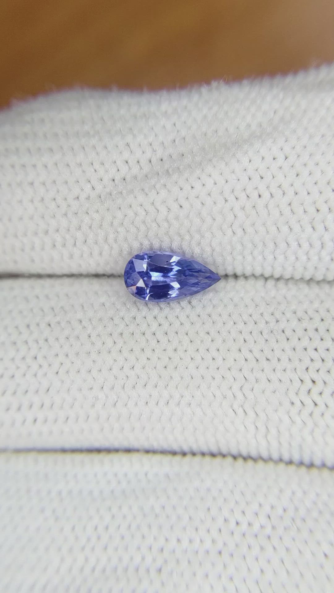 1.00 Ct. Blue Sapphire from Ceylon (Sri Lanka) Size Video