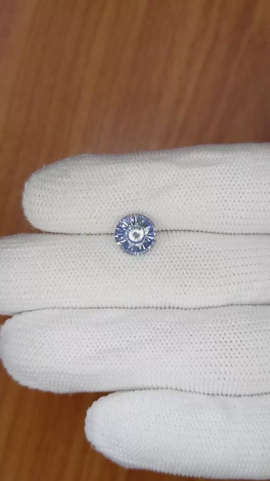 2.65 Ct. Bi Color Sapphire from Ceylon (Sri Lanka) Size Video