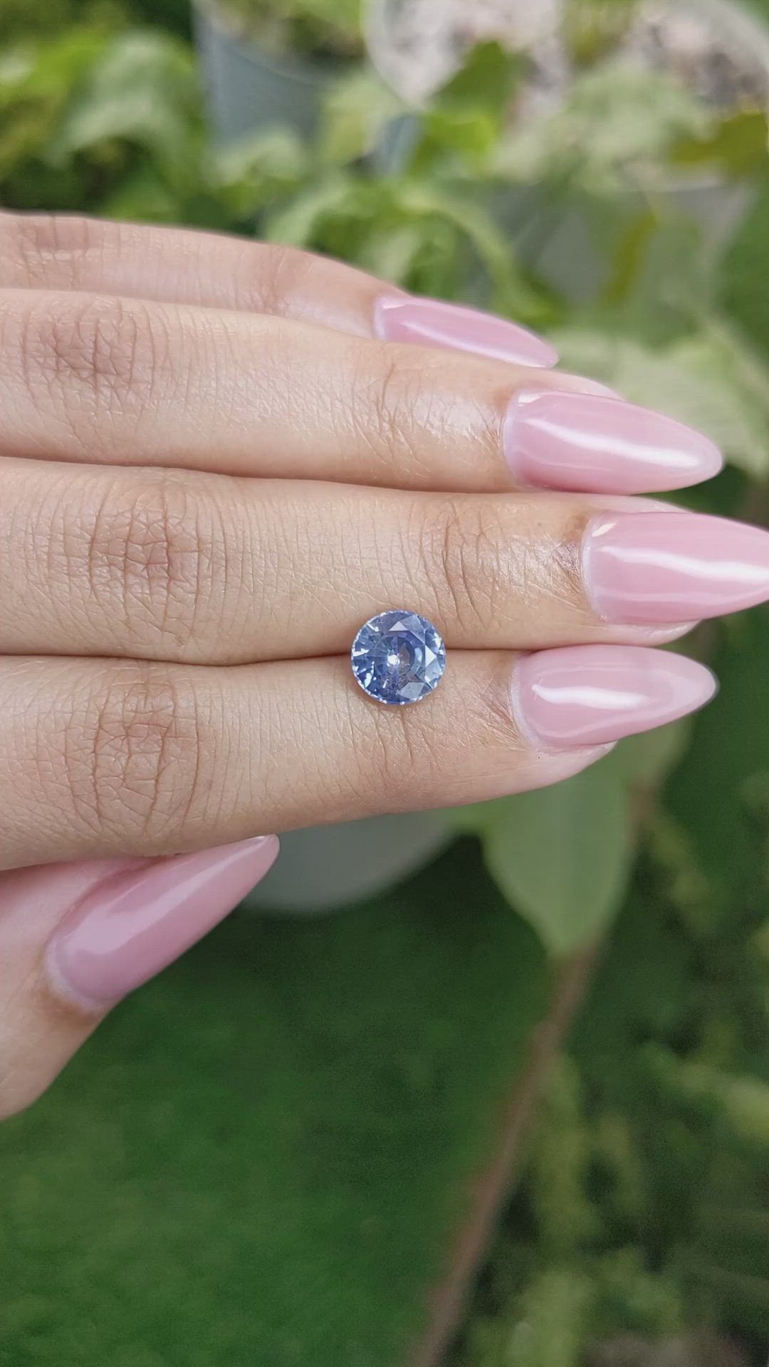 2.21 Ct. Bi Color Sapphire from Ceylon (Sri Lanka) Size Video