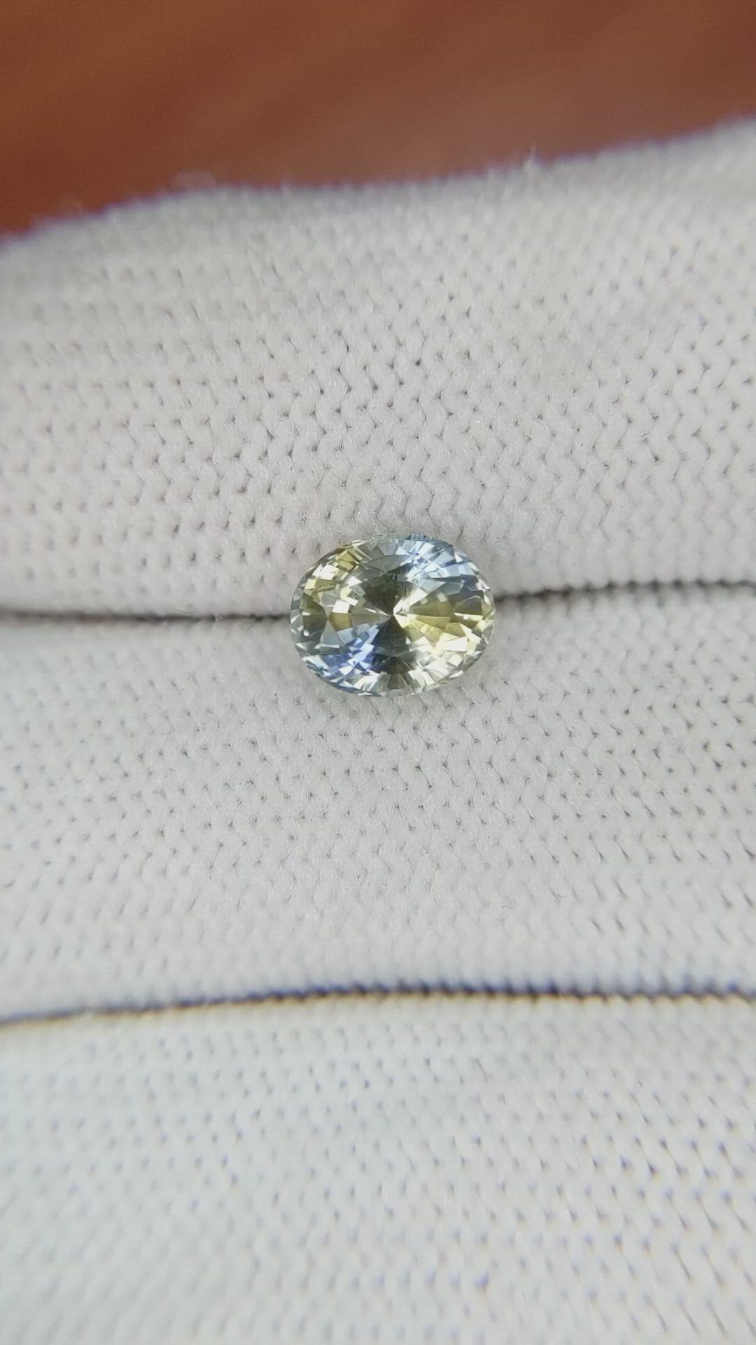 2.11 Ct. Bi Color Sapphire from Ceylon (Sri Lanka) Size Video
