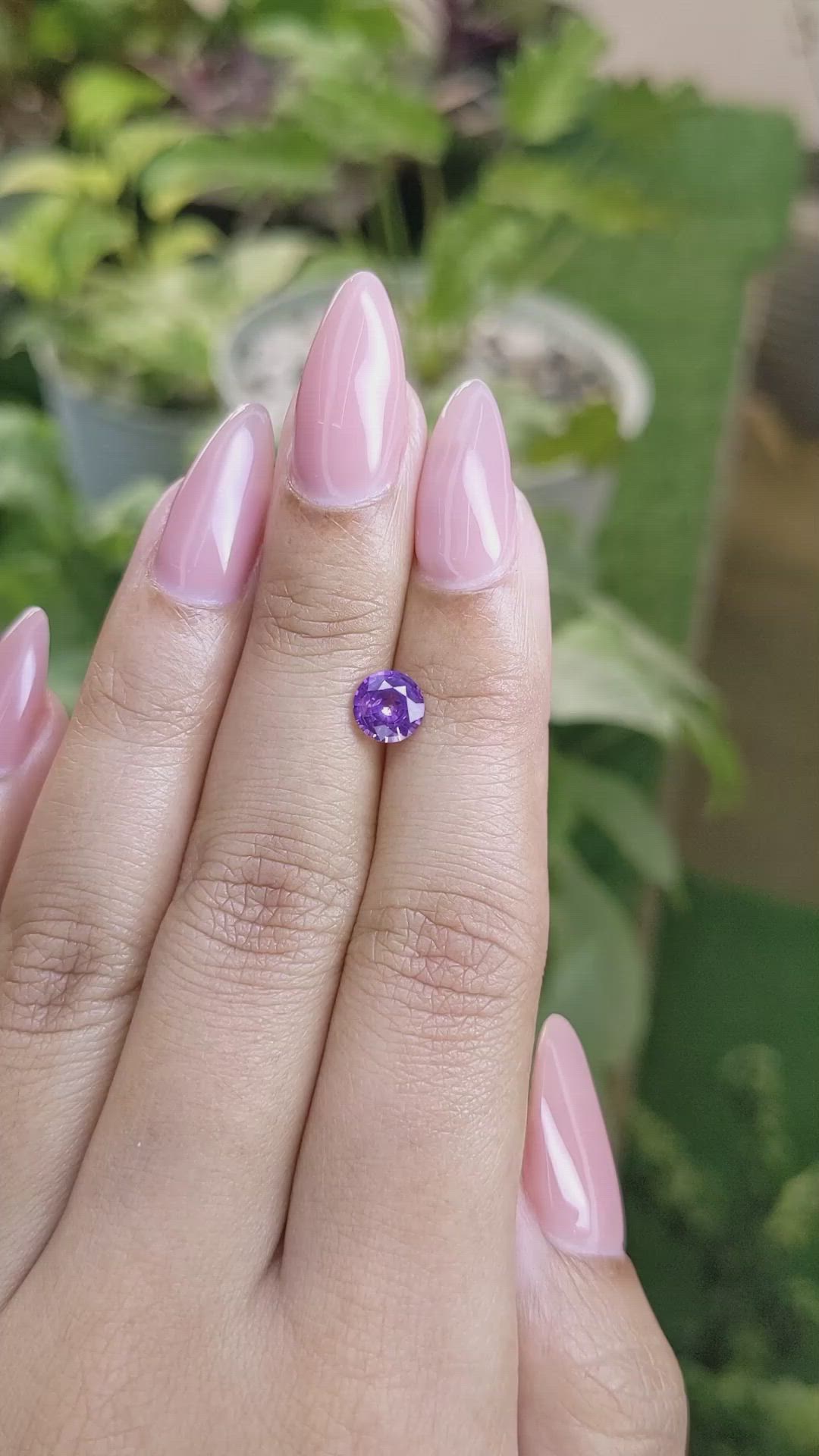 1.05 Ct. Sapphire from Ceylon (Sri Lanka) Size Video