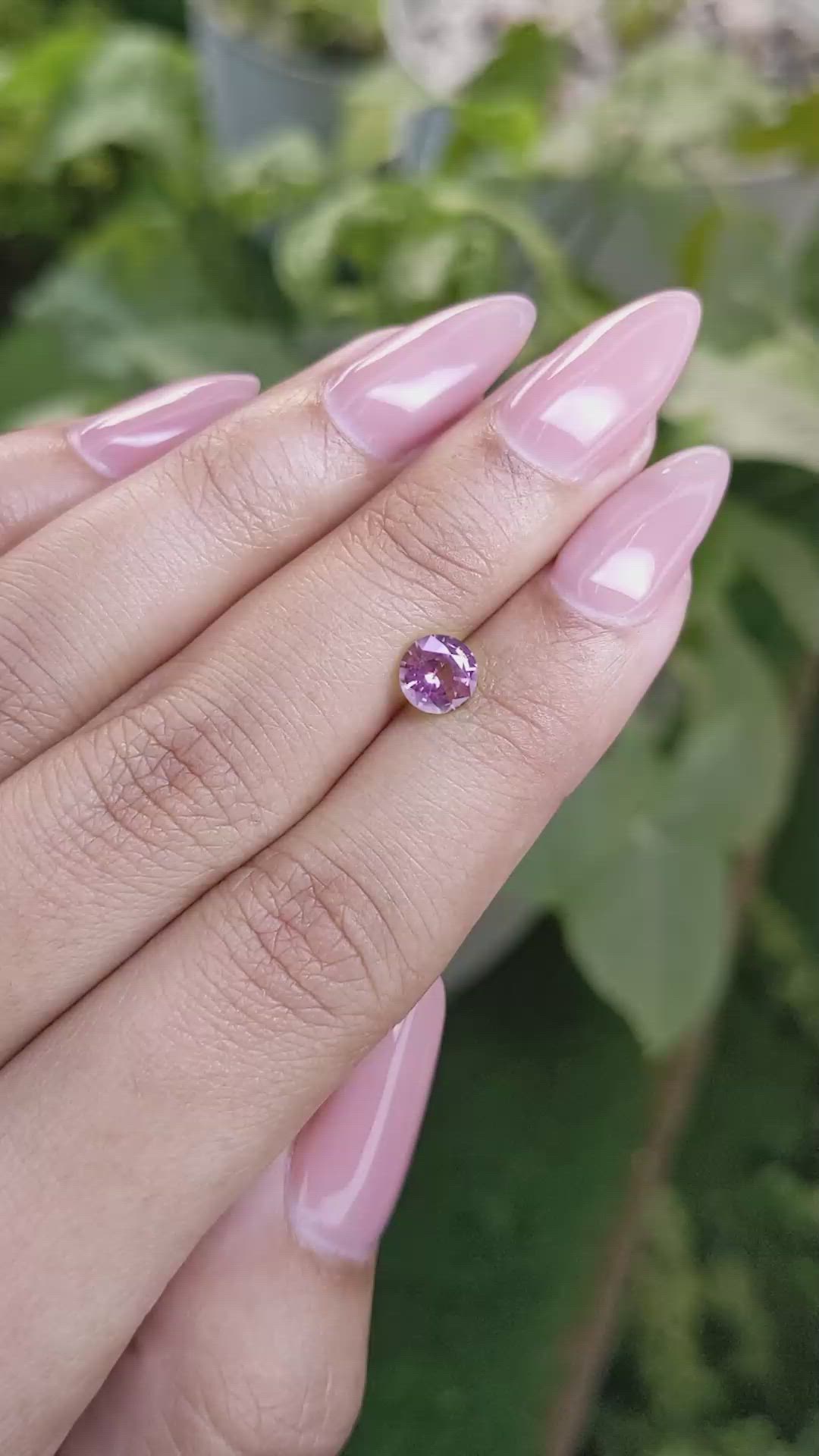 0.96 Ct. Sapphire from Ceylon (Sri Lanka) Size Video