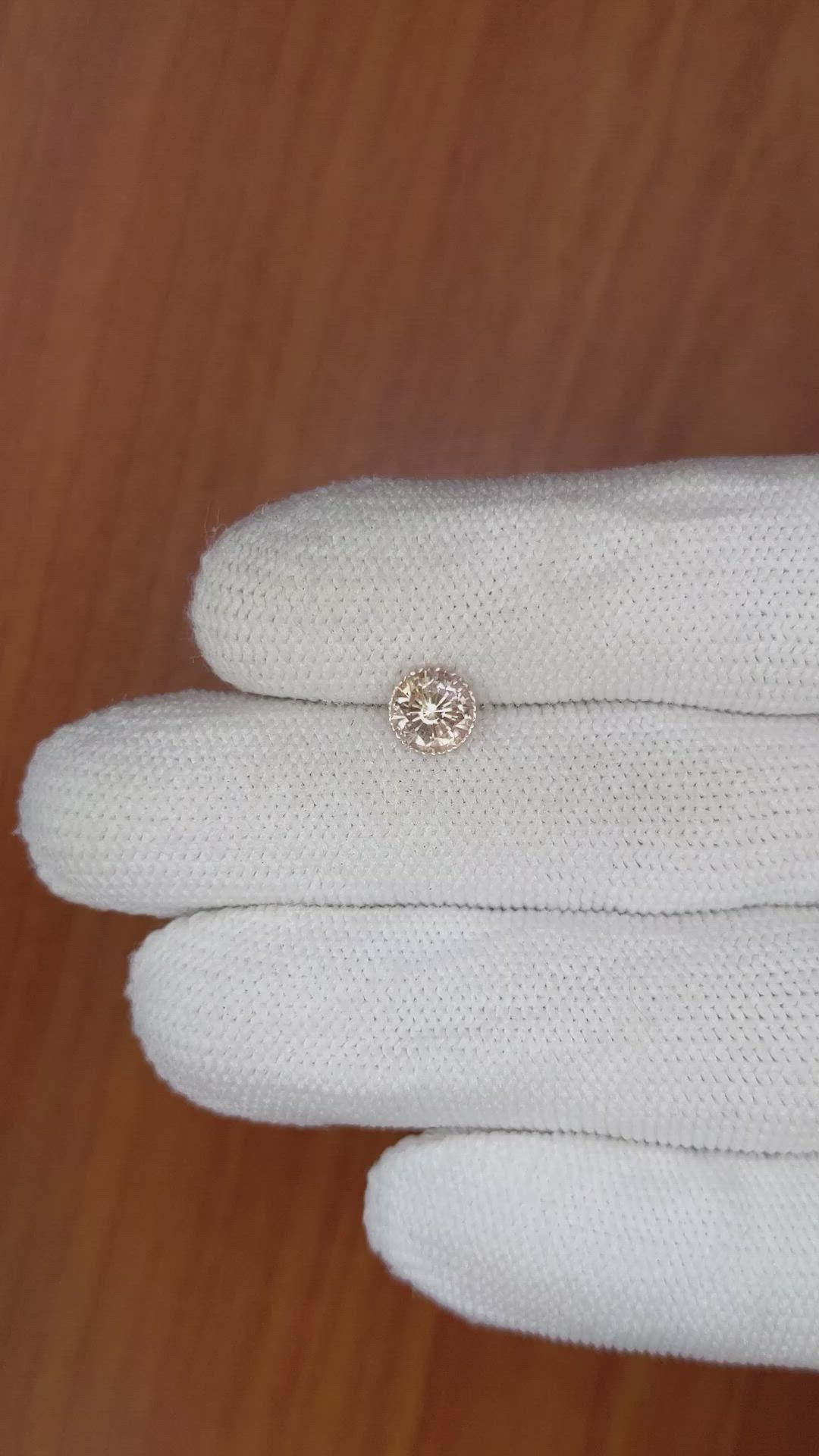 1.35 Ct. Padparadscha Sapphire from Ceylon (Sri Lanka) Size Video