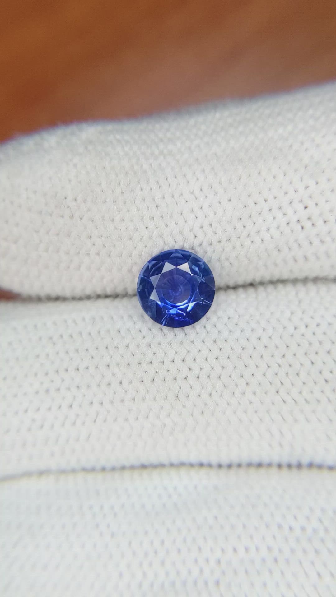 1.15 Ct. Blue Sapphire from Ceylon (Sri Lanka) Size Video