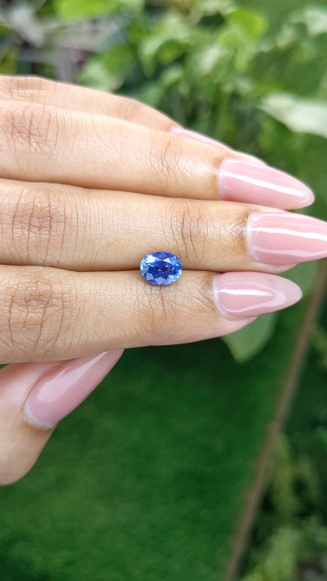 1.37 Ct. Blue Sapphire from Ceylon (Sri Lanka) Size Video