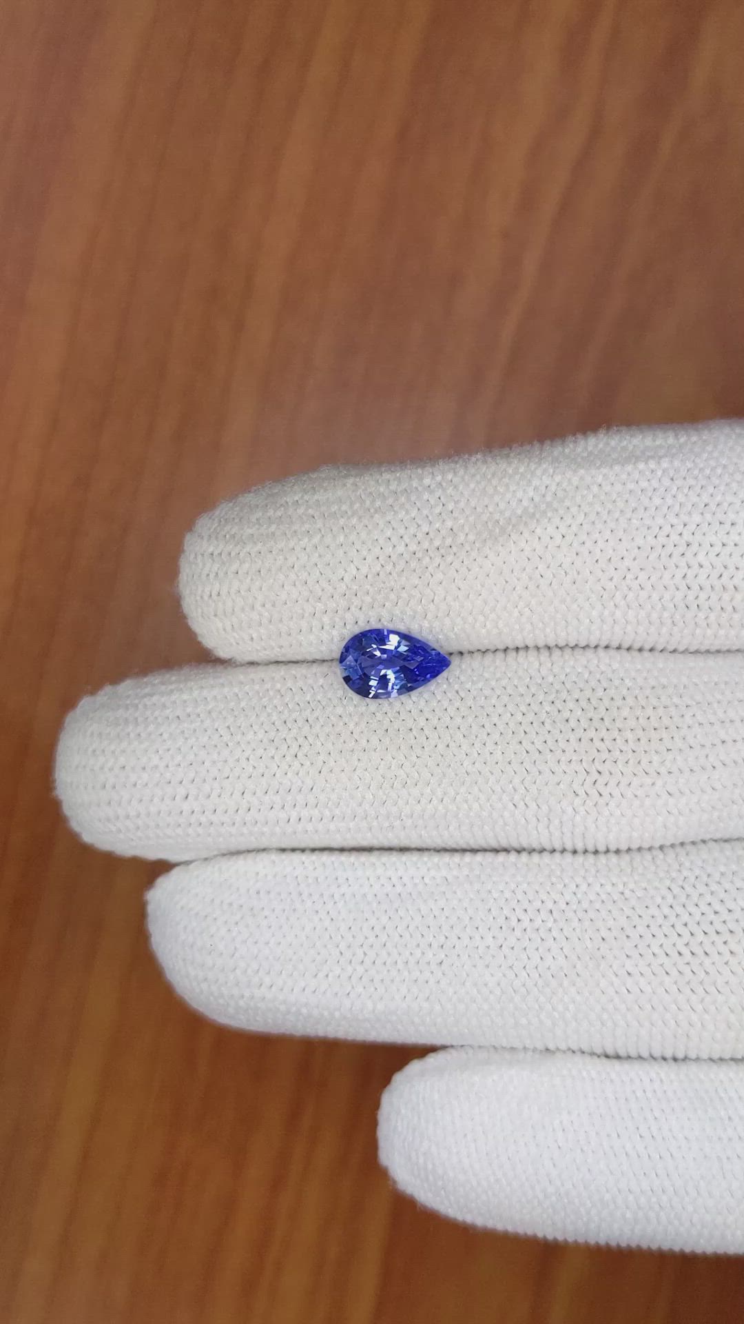 1.35 Ct. Blue Sapphire from Ceylon (Sri Lanka) Size Video