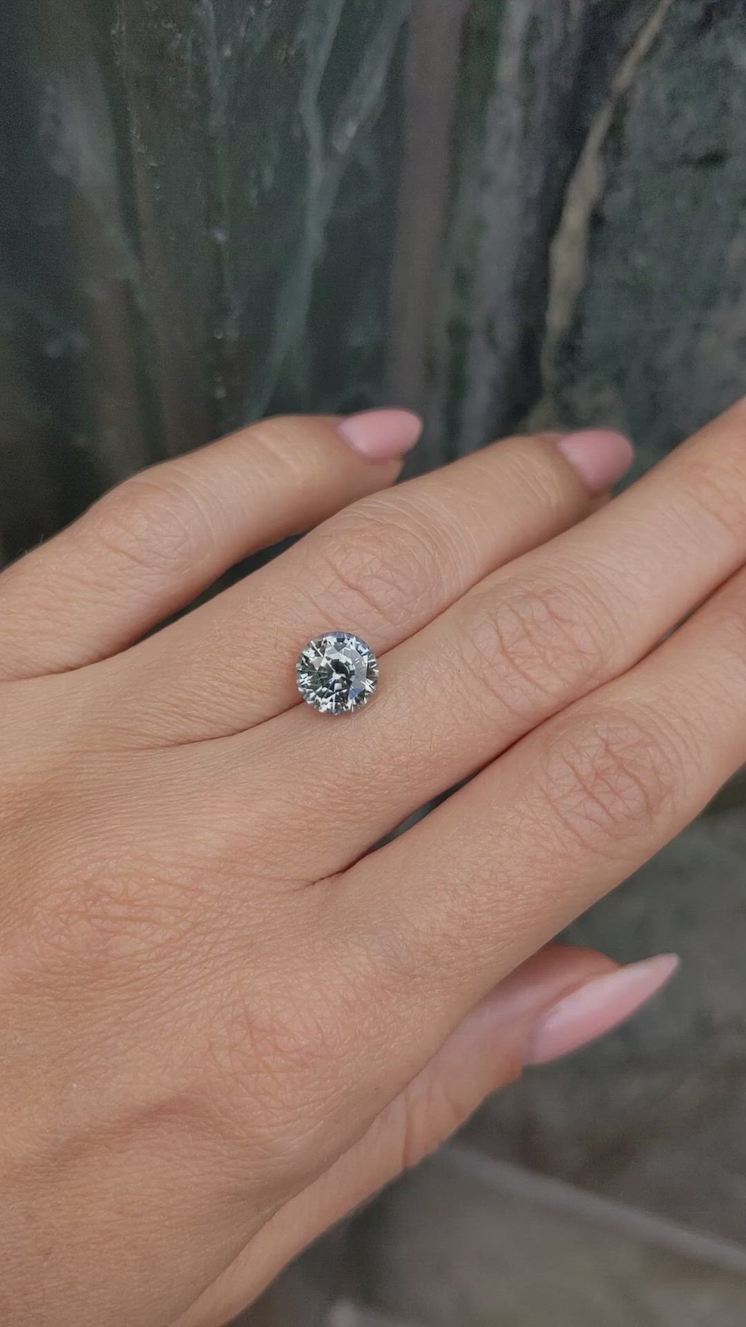 3.16 Ct. Bi Color Sapphire from Ceylon (Sri Lanka) Size Video