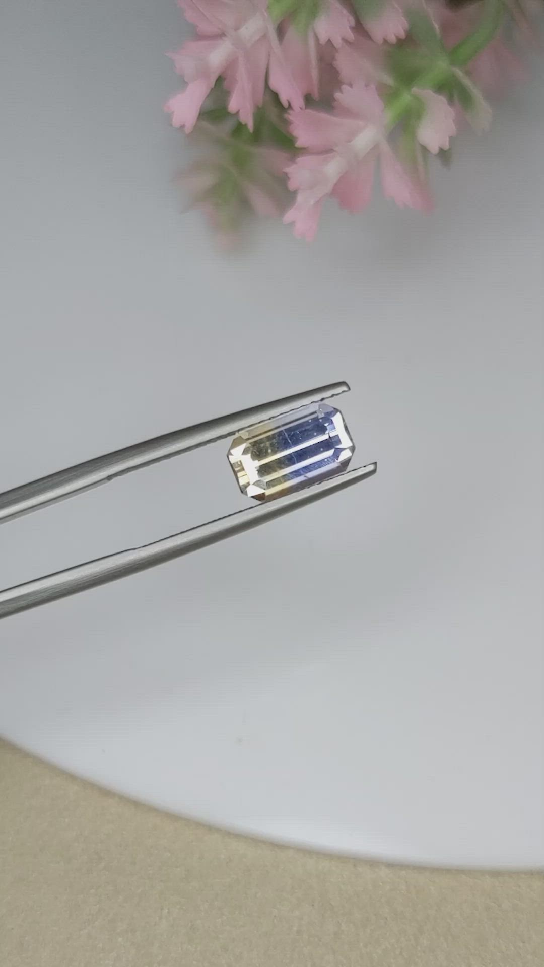 3.40 Ct. Bi Color Sapphire from Ceylon (Sri Lanka) Size Video