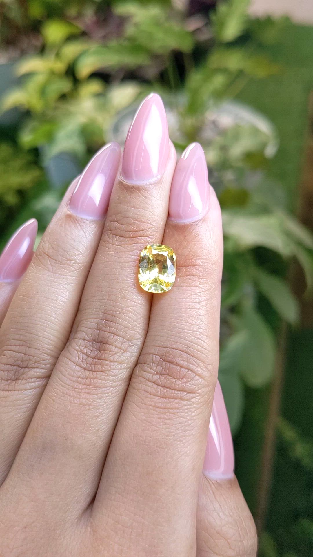 3.18 Ct. Yellow Sapphire from Ceylon (Sri Lanka) Size Video