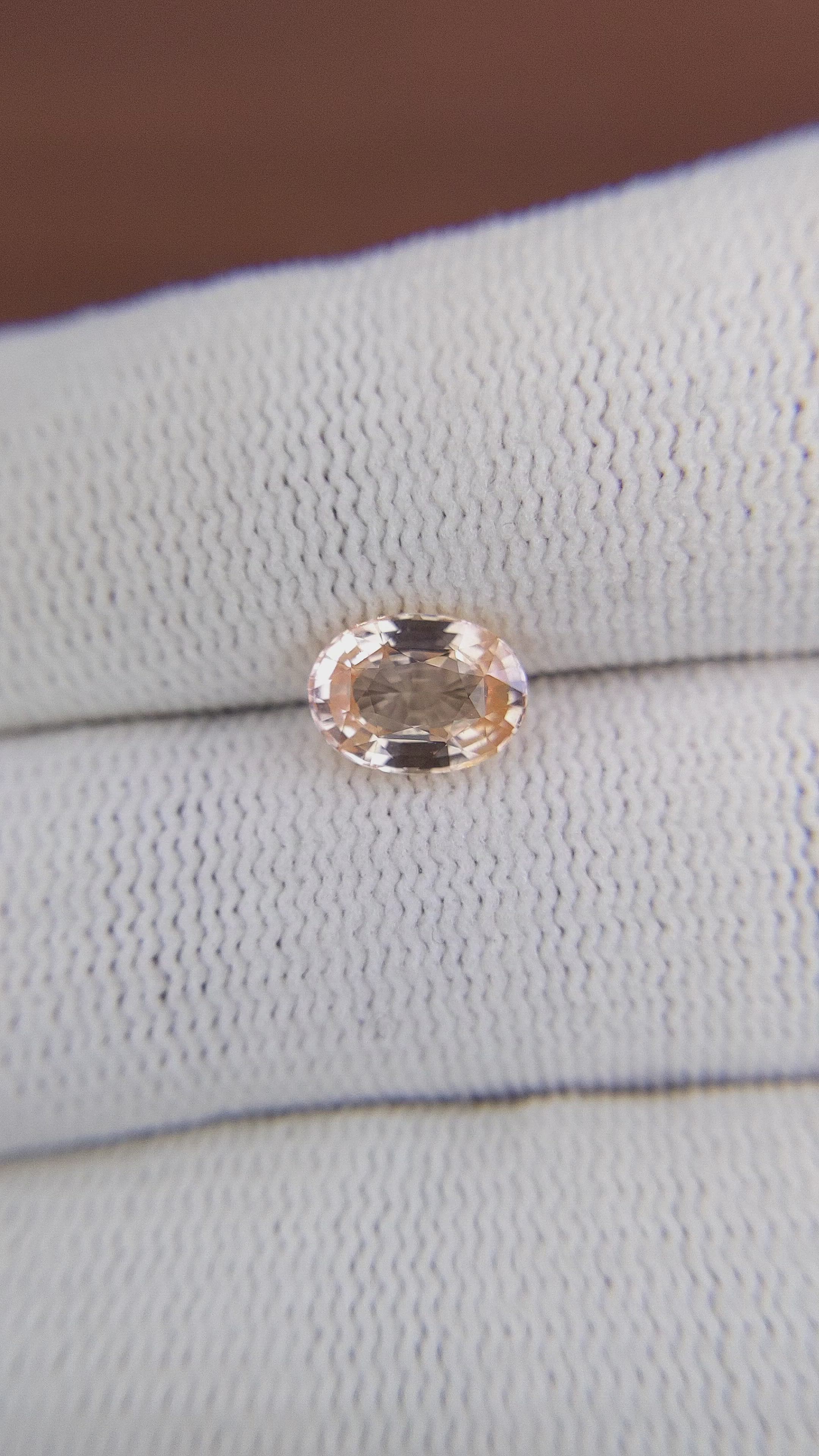 1.46 Ct. Padparadscha Sapphire from Ceylon (Sri Lanka) Size Video