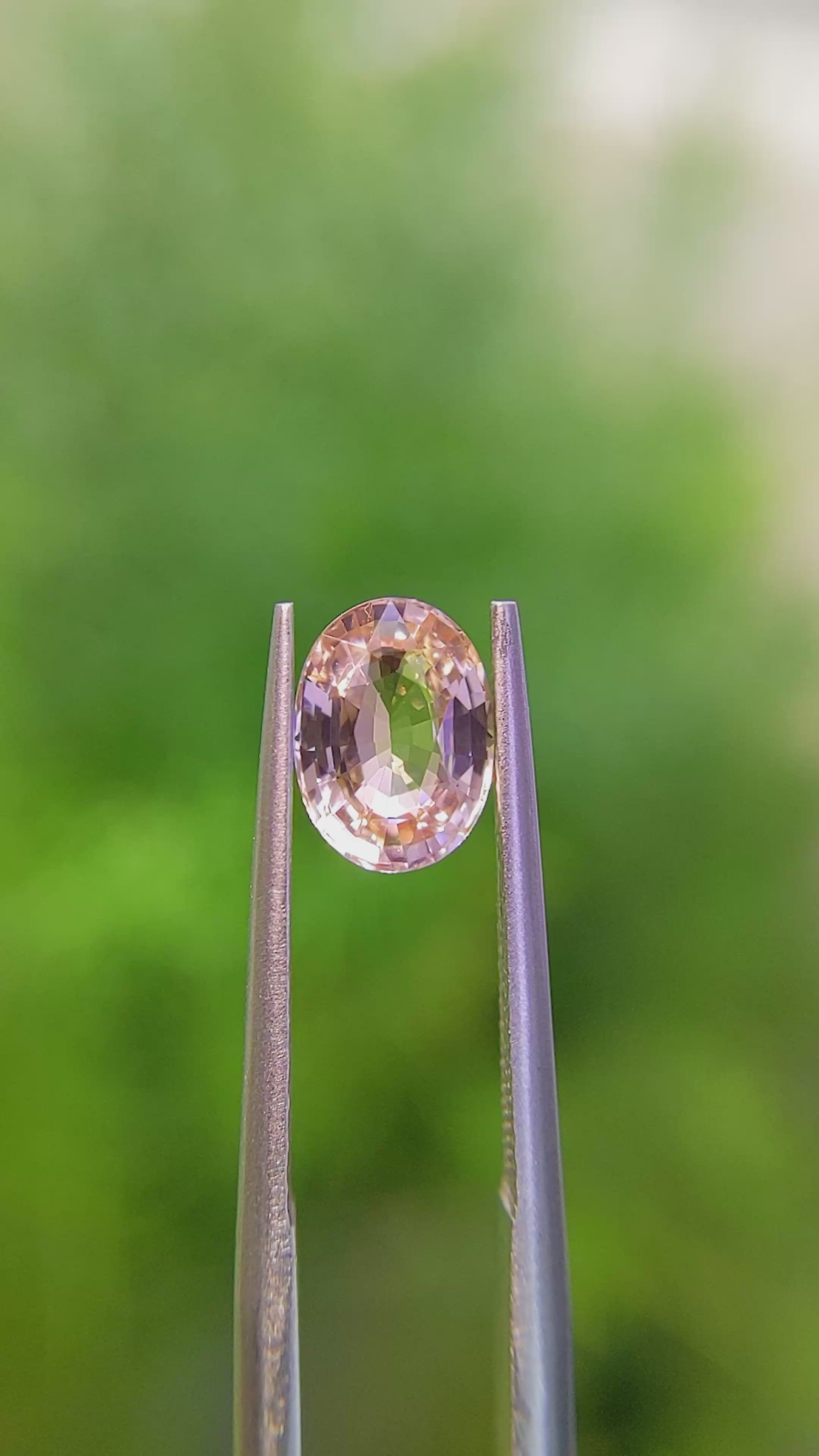 1.46 Ct. Padparadscha Sapphire from Ceylon (Sri Lanka) Size Video