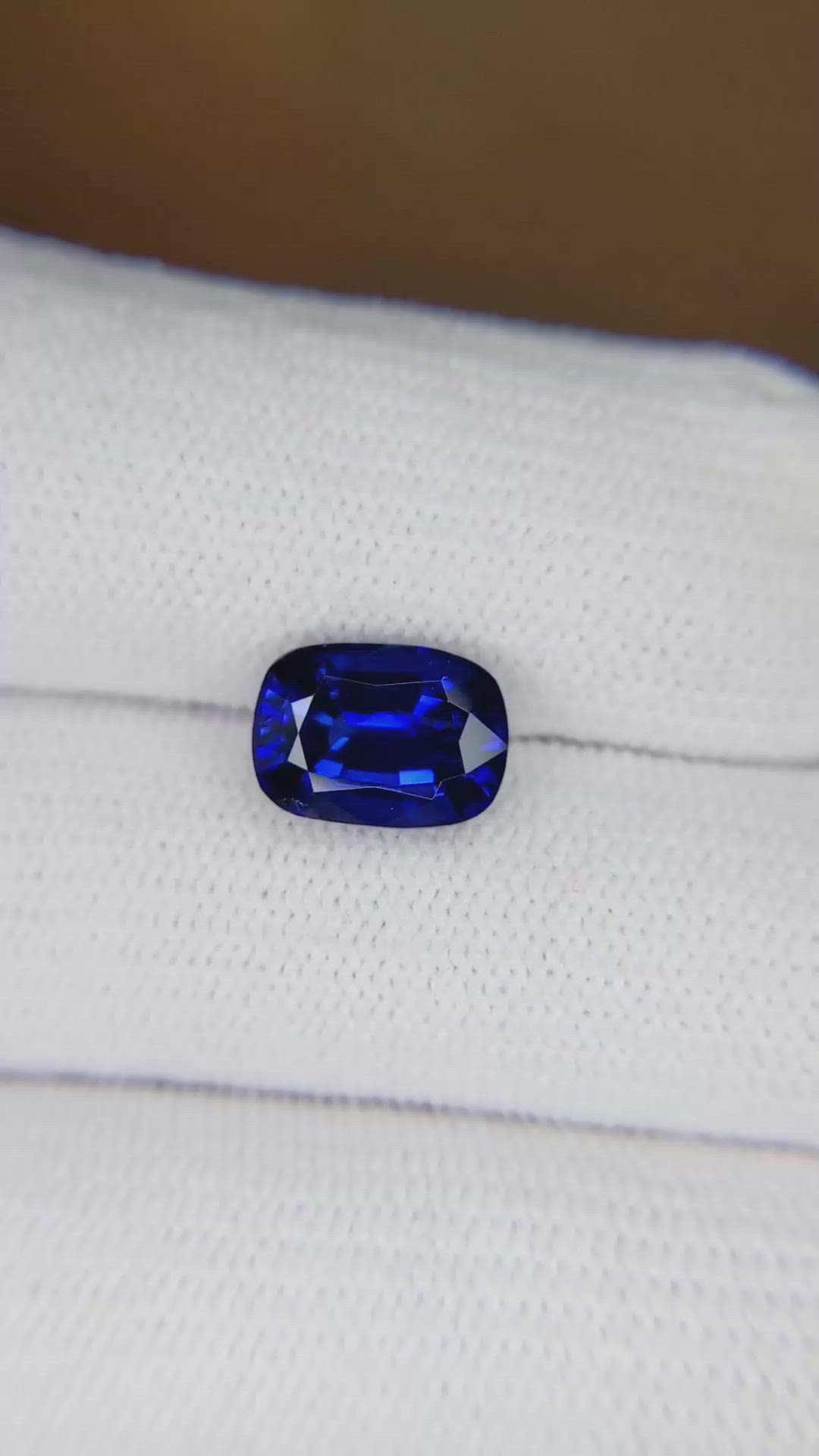 3.17 Ct. Blue Sapphire from Madagascar Size Video