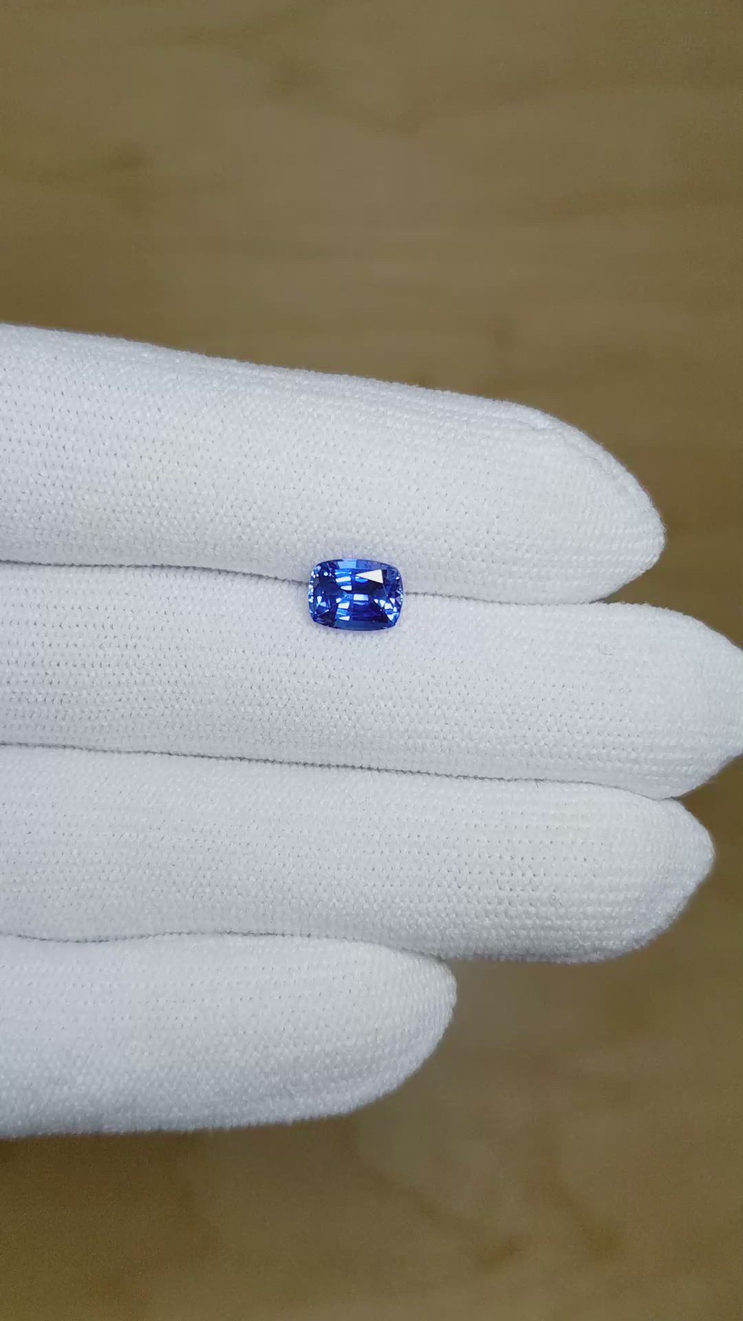 1.54 Ct. Blue Sapphire from Ceylon (Sri Lanka) Size Video
